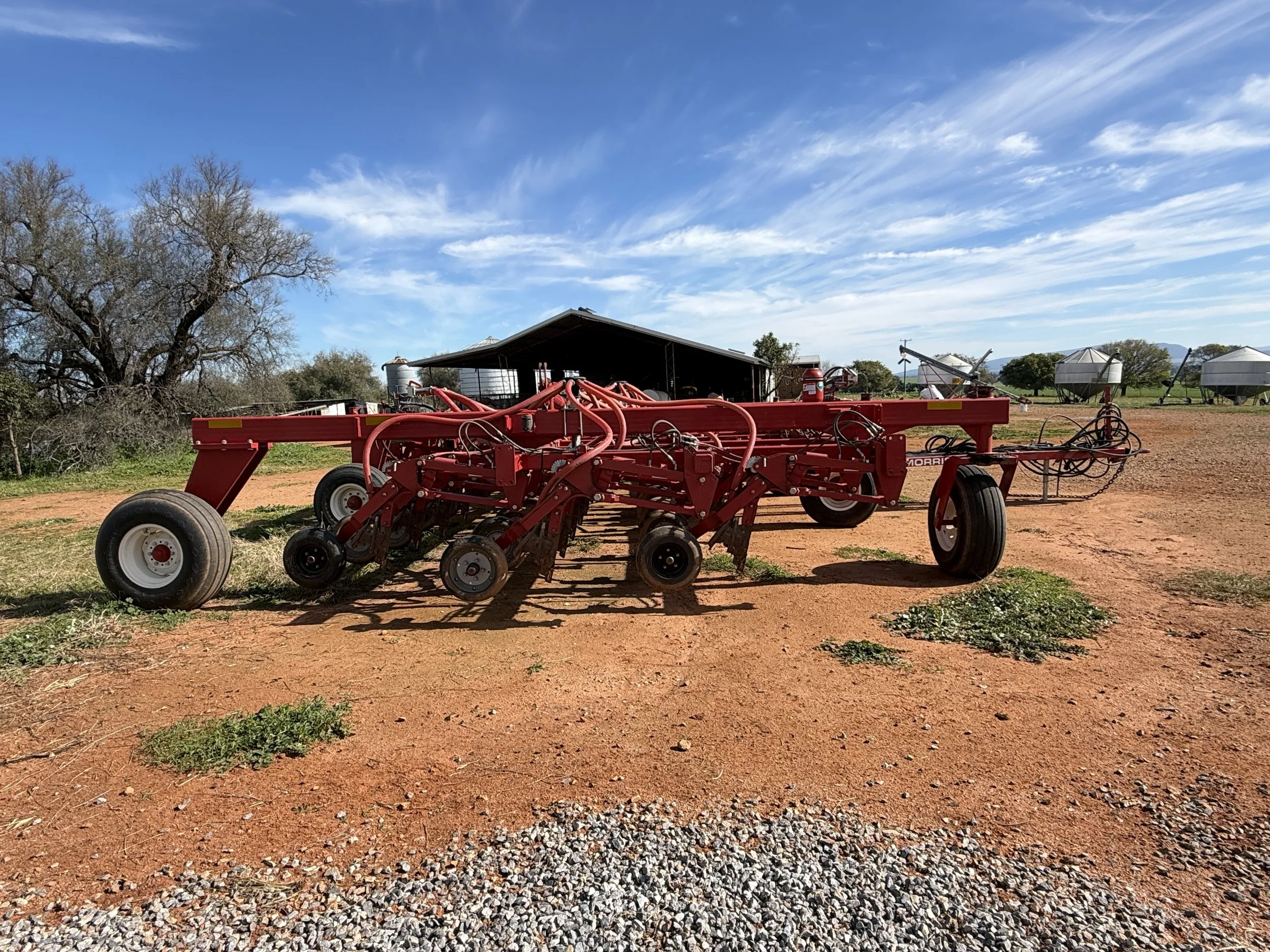 Morris C2 Contour Drill + 9240S Air Cart image 3