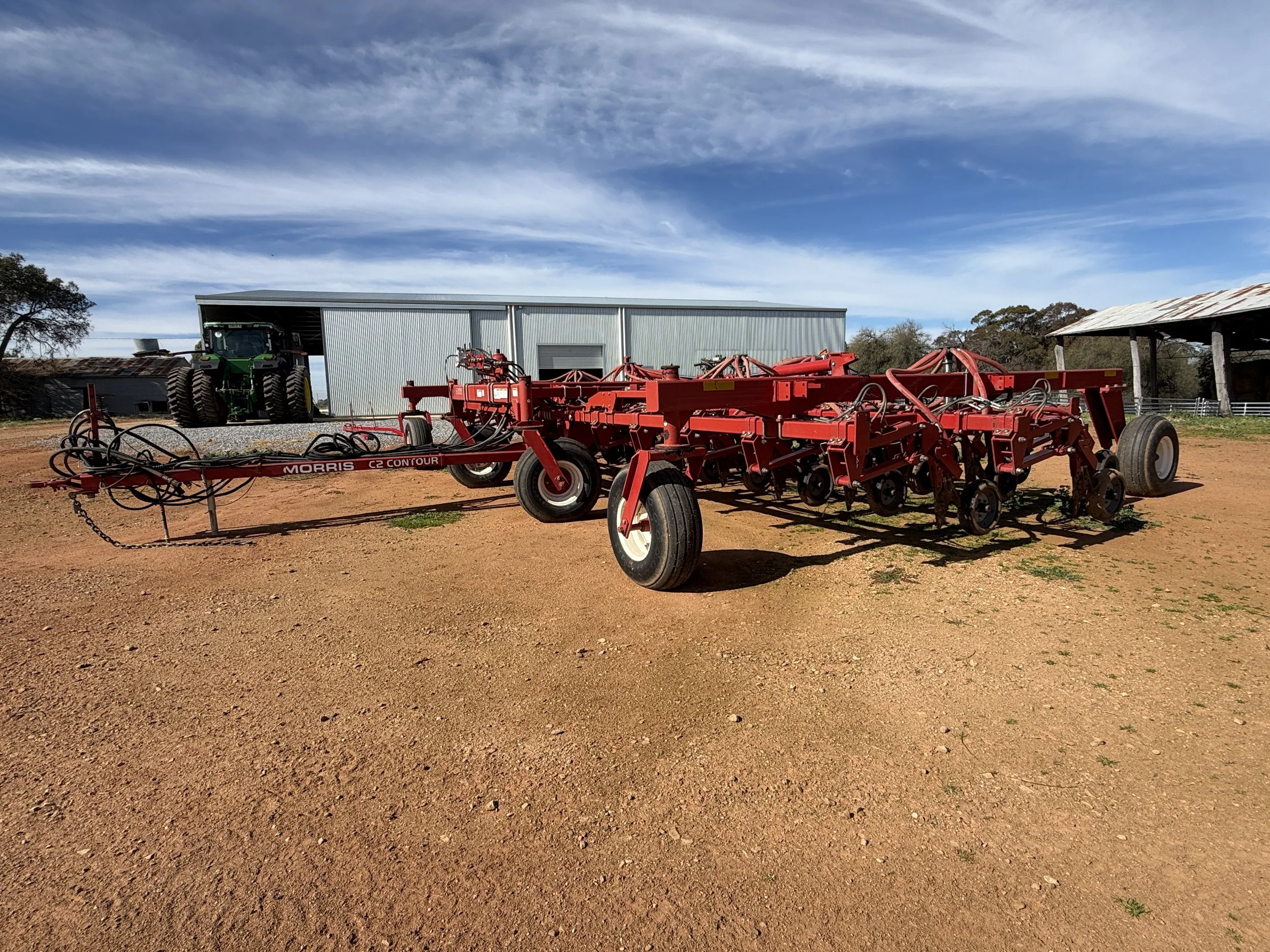 Morris C2 Contour Drill + 9240S Air Cart image 8