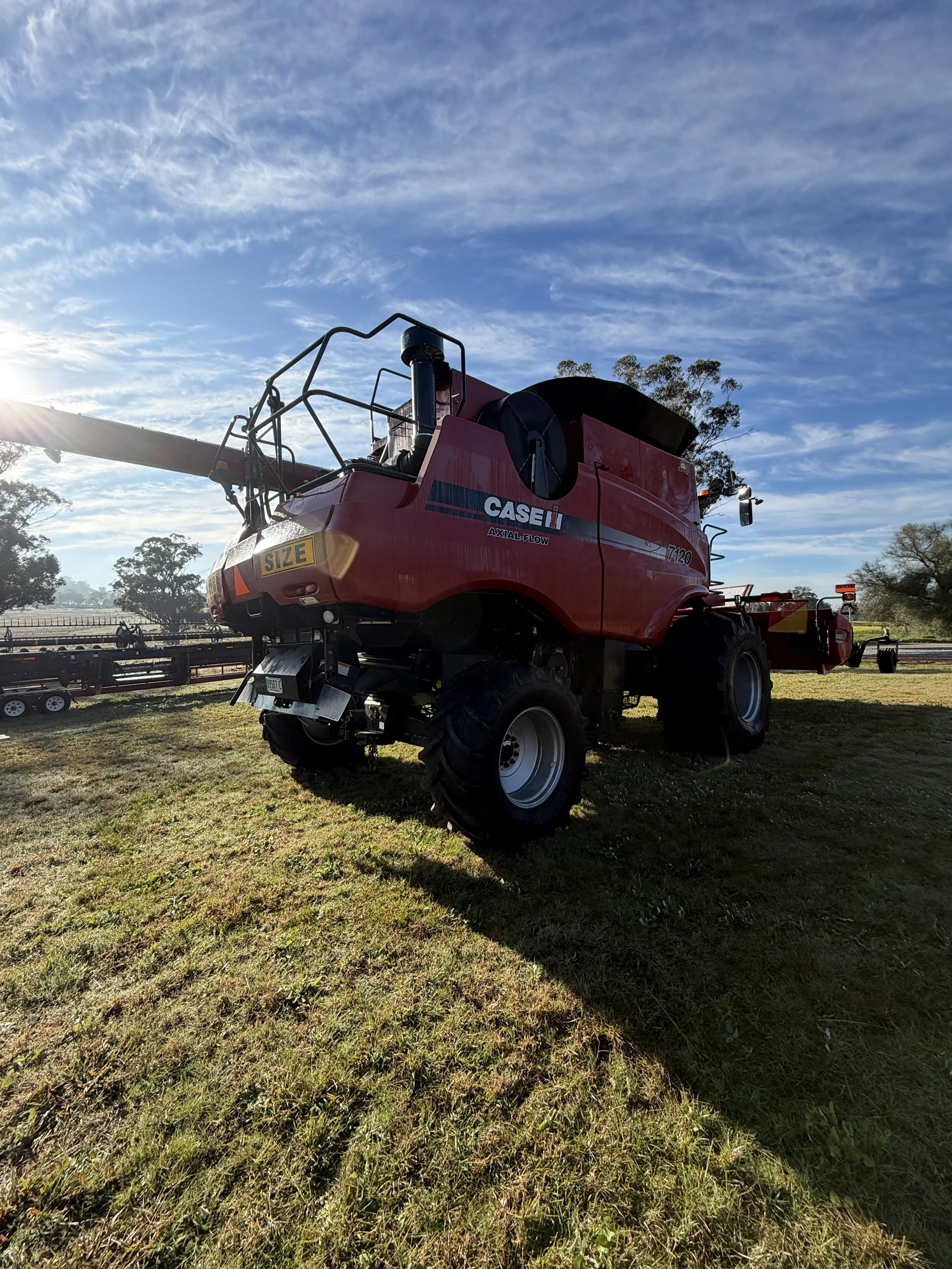 Case 7120 Combine + 2152 40FT Front with Trailer and 3016 Canola Front image 7