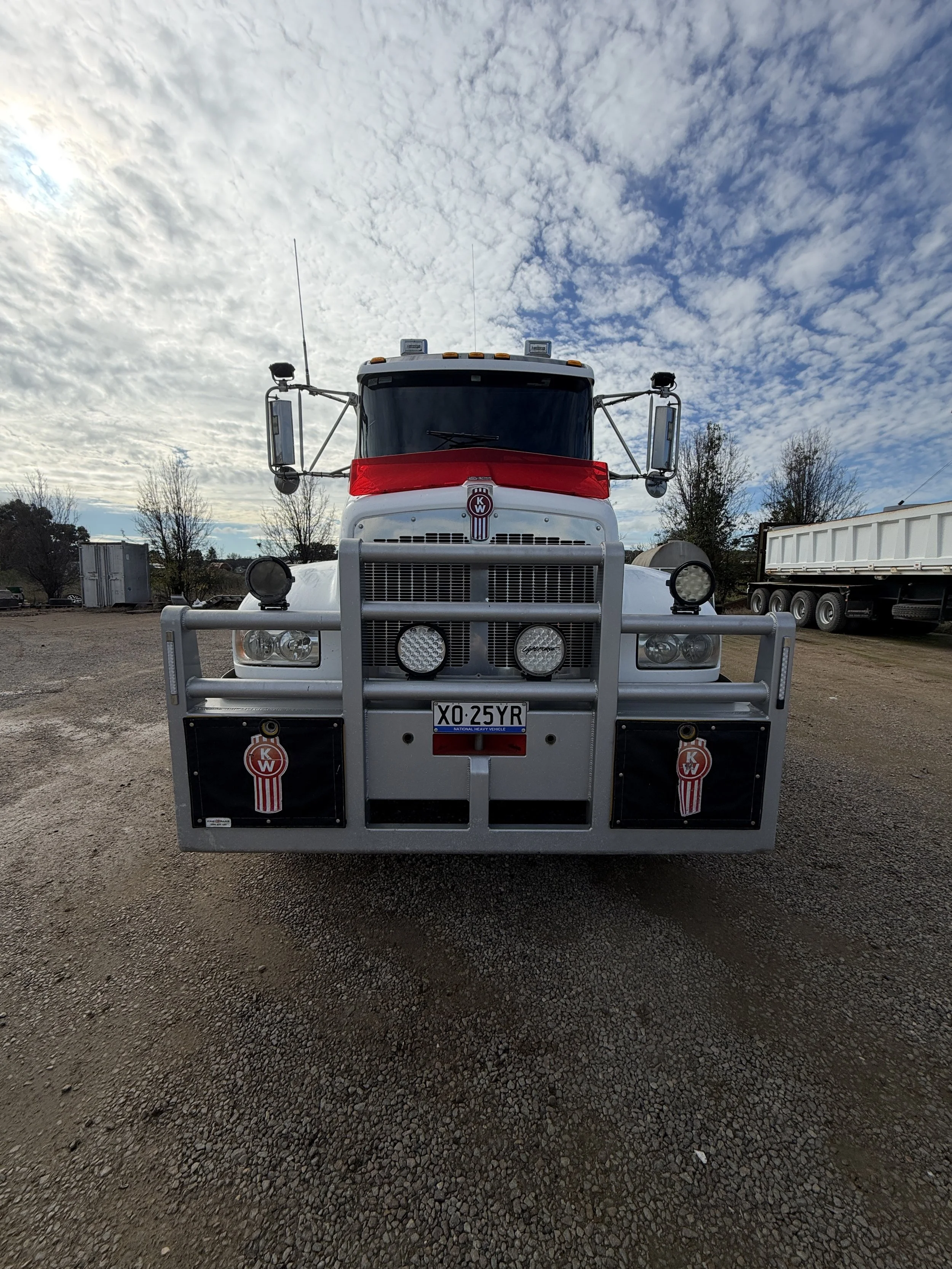 Kenworth T359 Twin Steer Tilt Tray with Trailer image 2