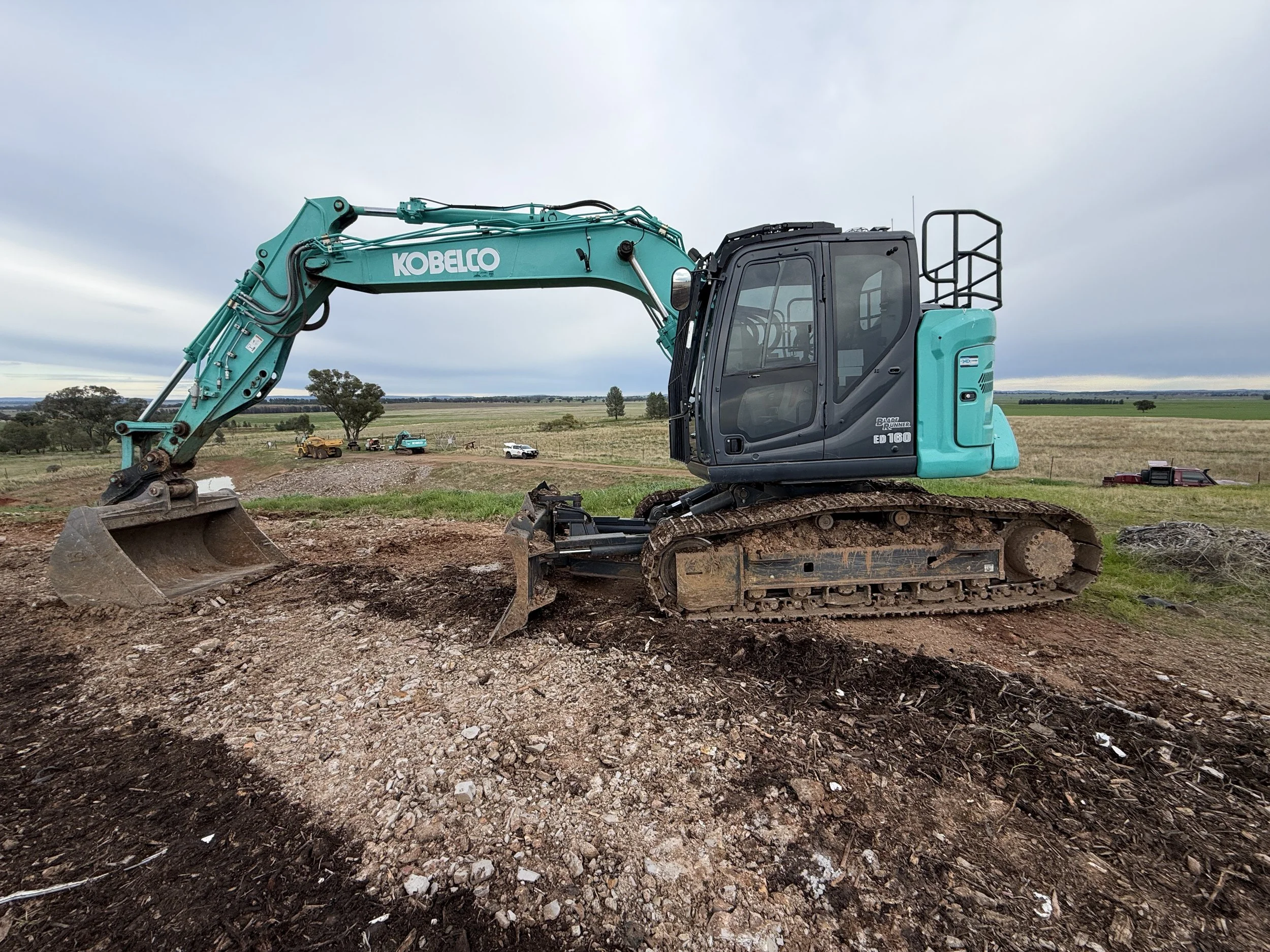 Kobelco ED160-7 Blade Runner Excavator image 7