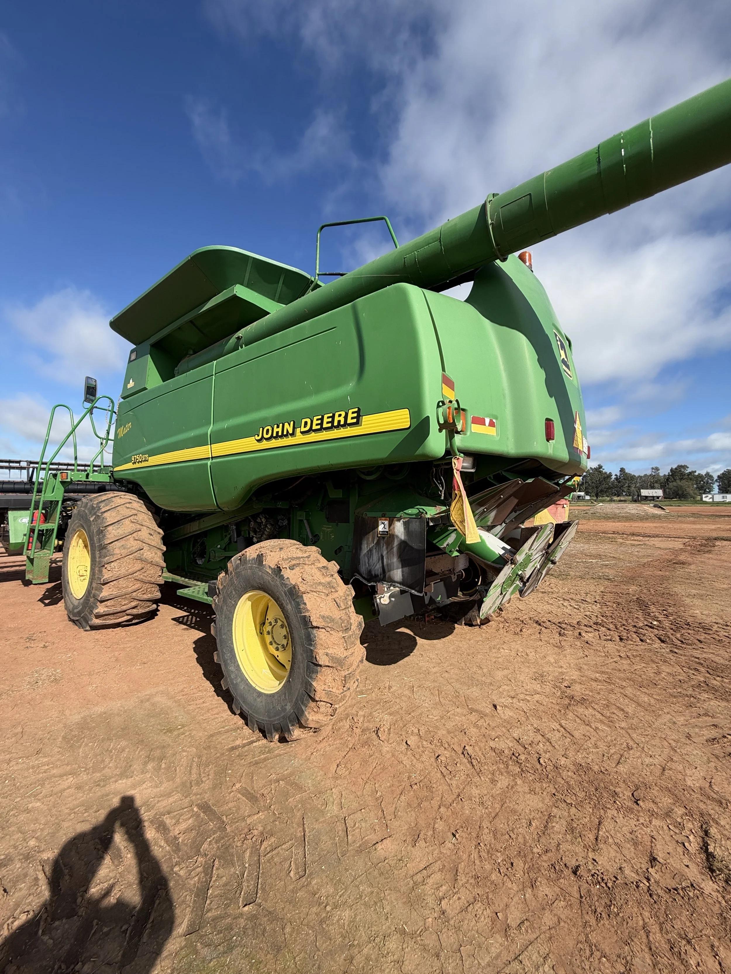 John Deere 9750STS + 42FT Midwest + Trailer image 7