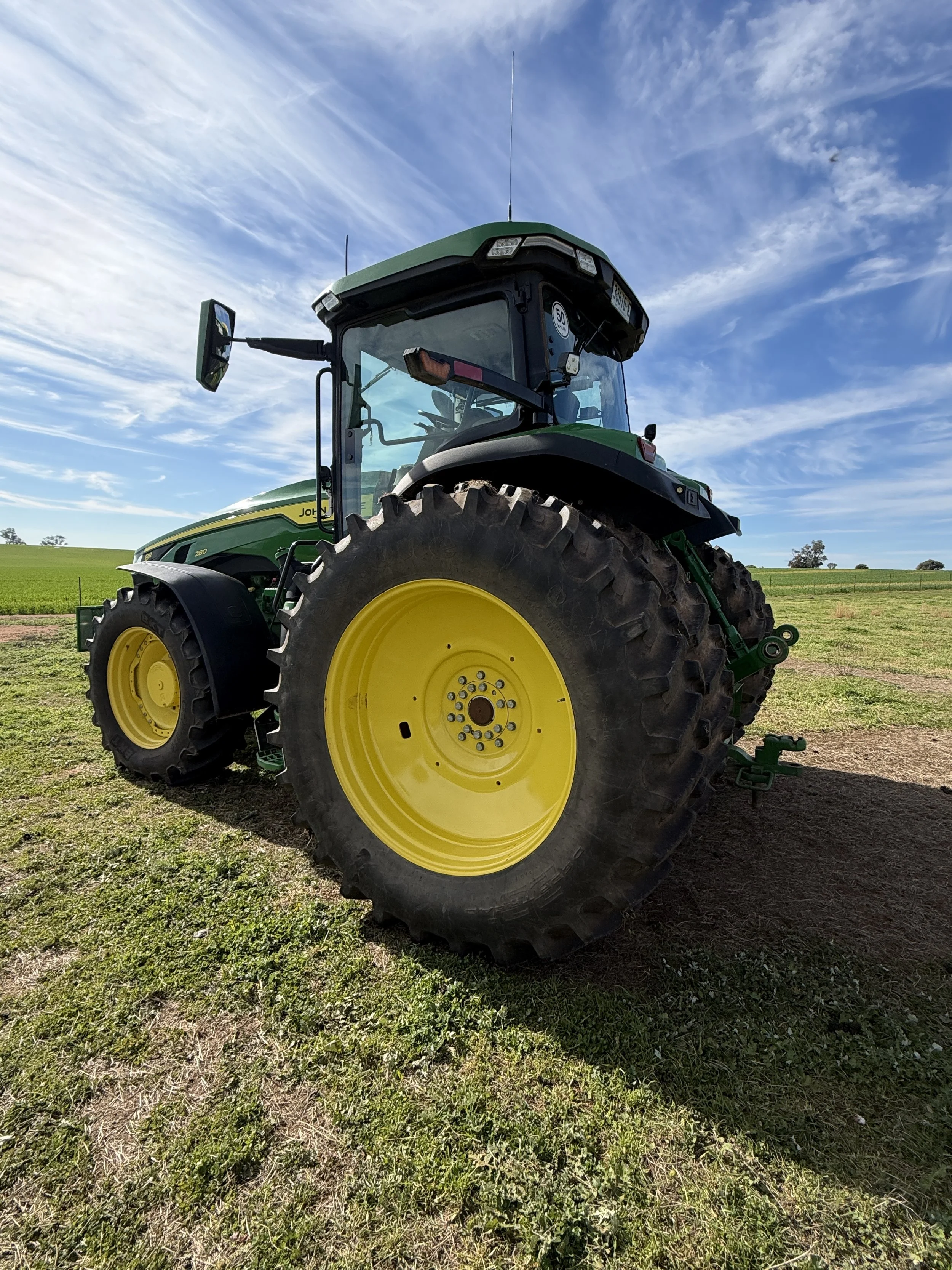 John Deere 8R 280 FWA Tractor image 5
