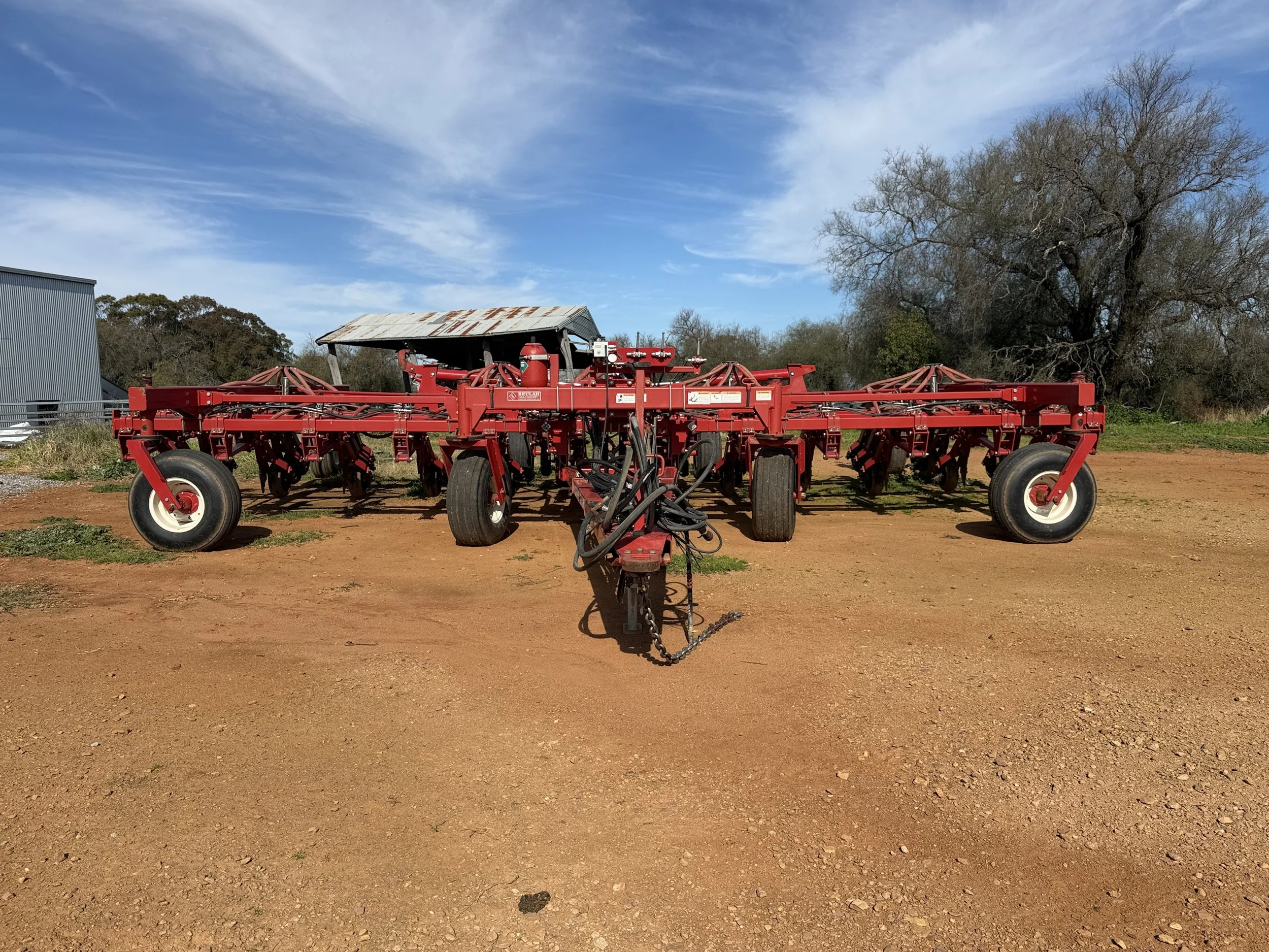 Morris C2 Contour Drill + 9240S Air Cart image 2