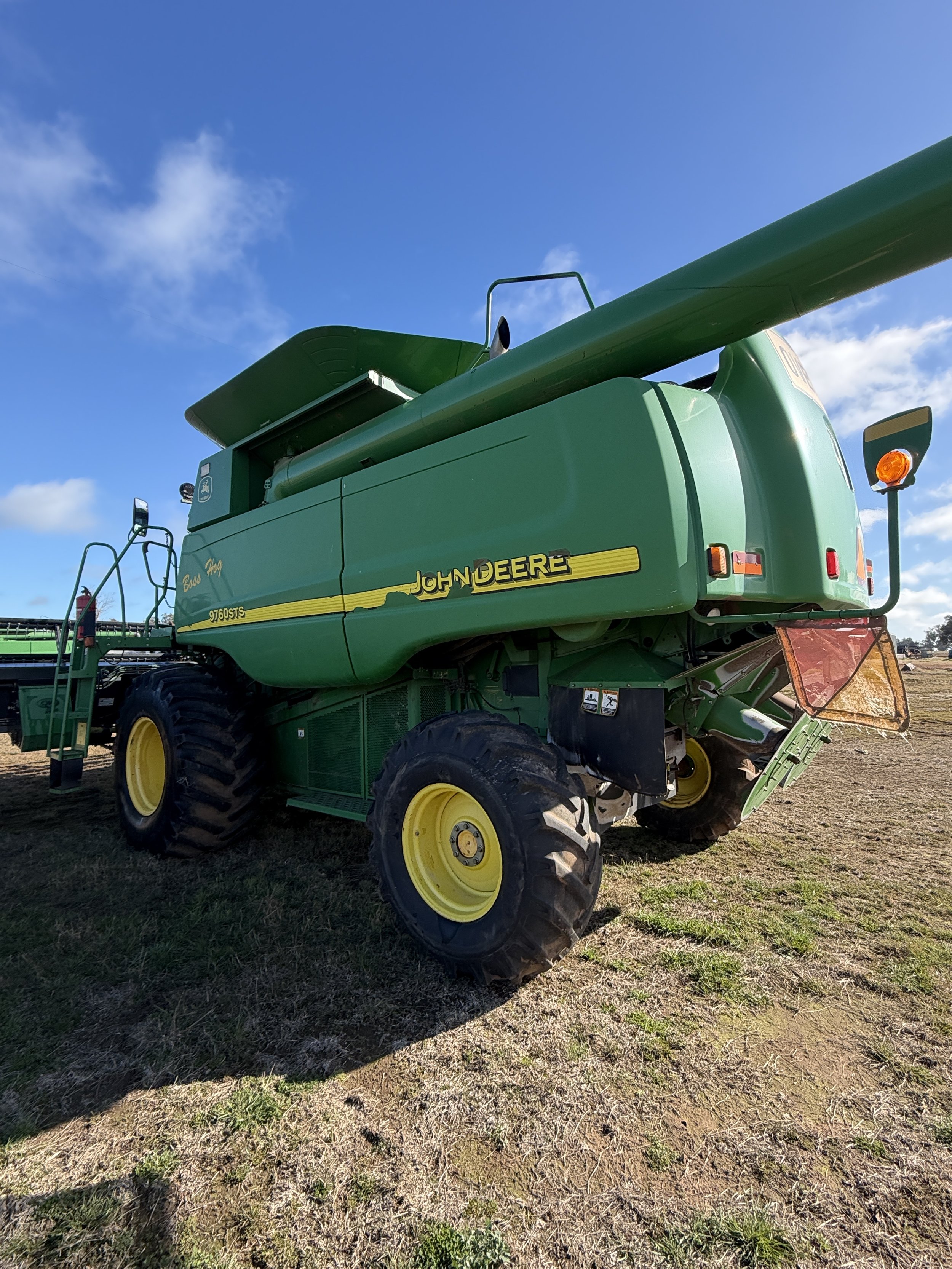 John Deere 9760STS Combine + 41FT Midwest Front with Trailer image 8