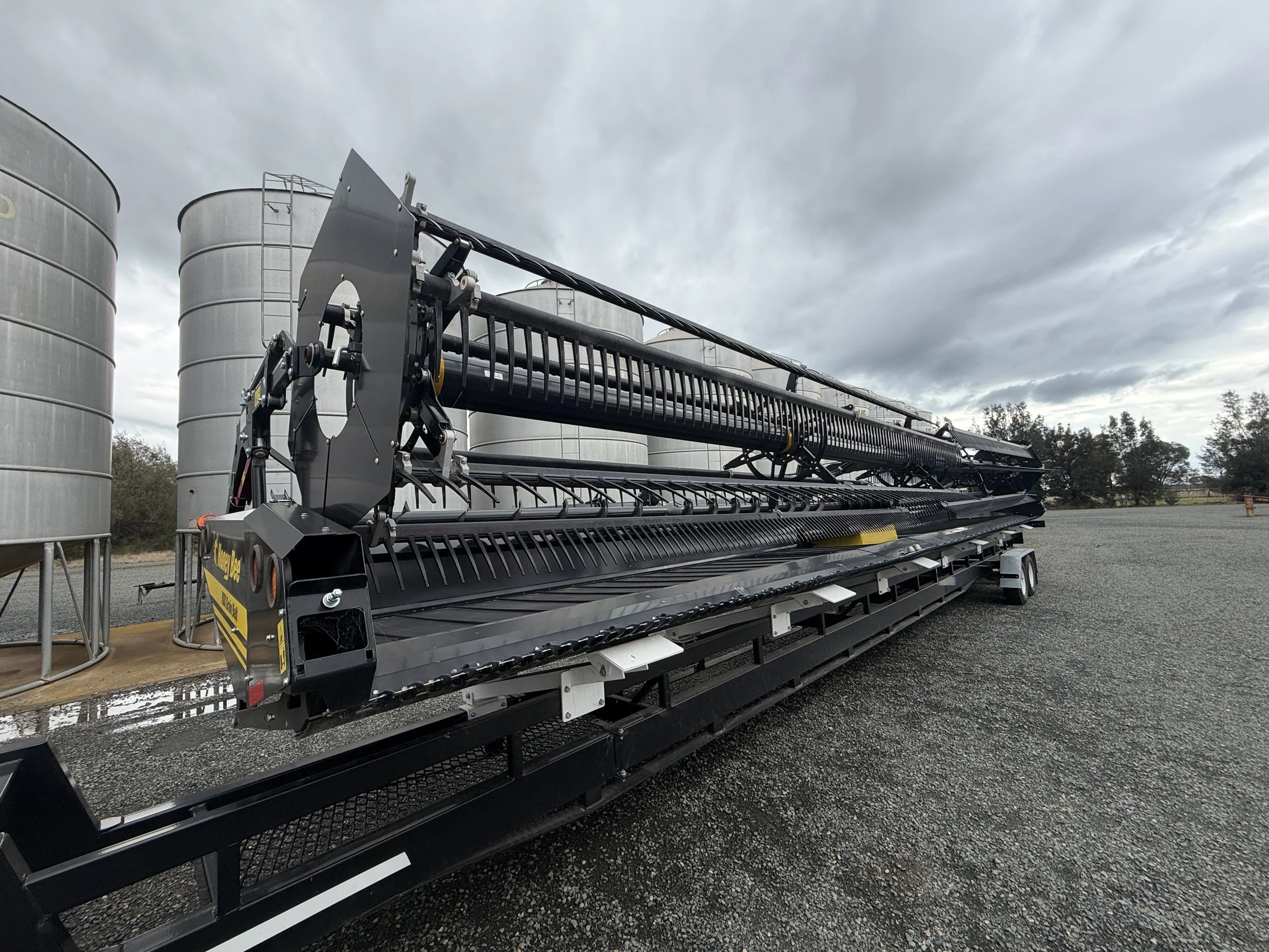 Honey Bee RDX240 Draper Front and Trailer.