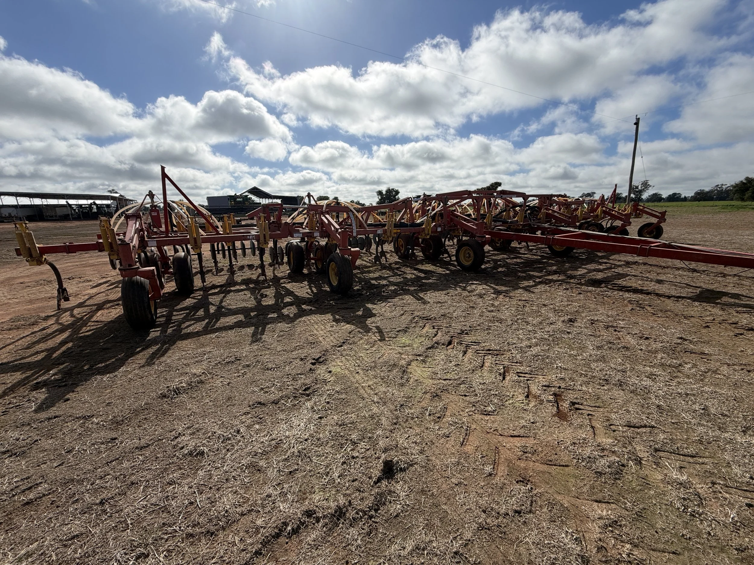 Bourgault 8810 Cultivator Bar image 8