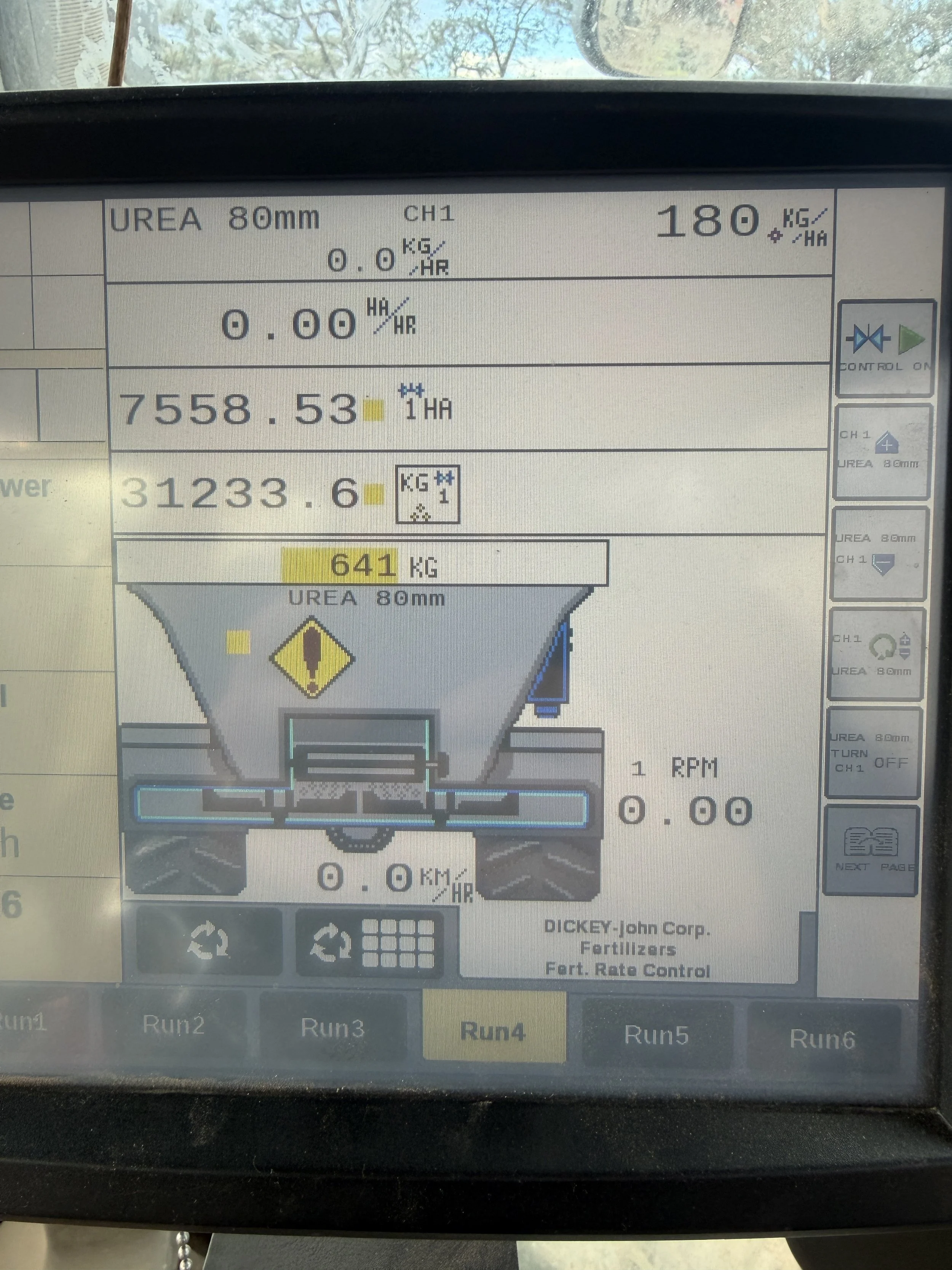 Marshall 810T Trailing Spreader image 12