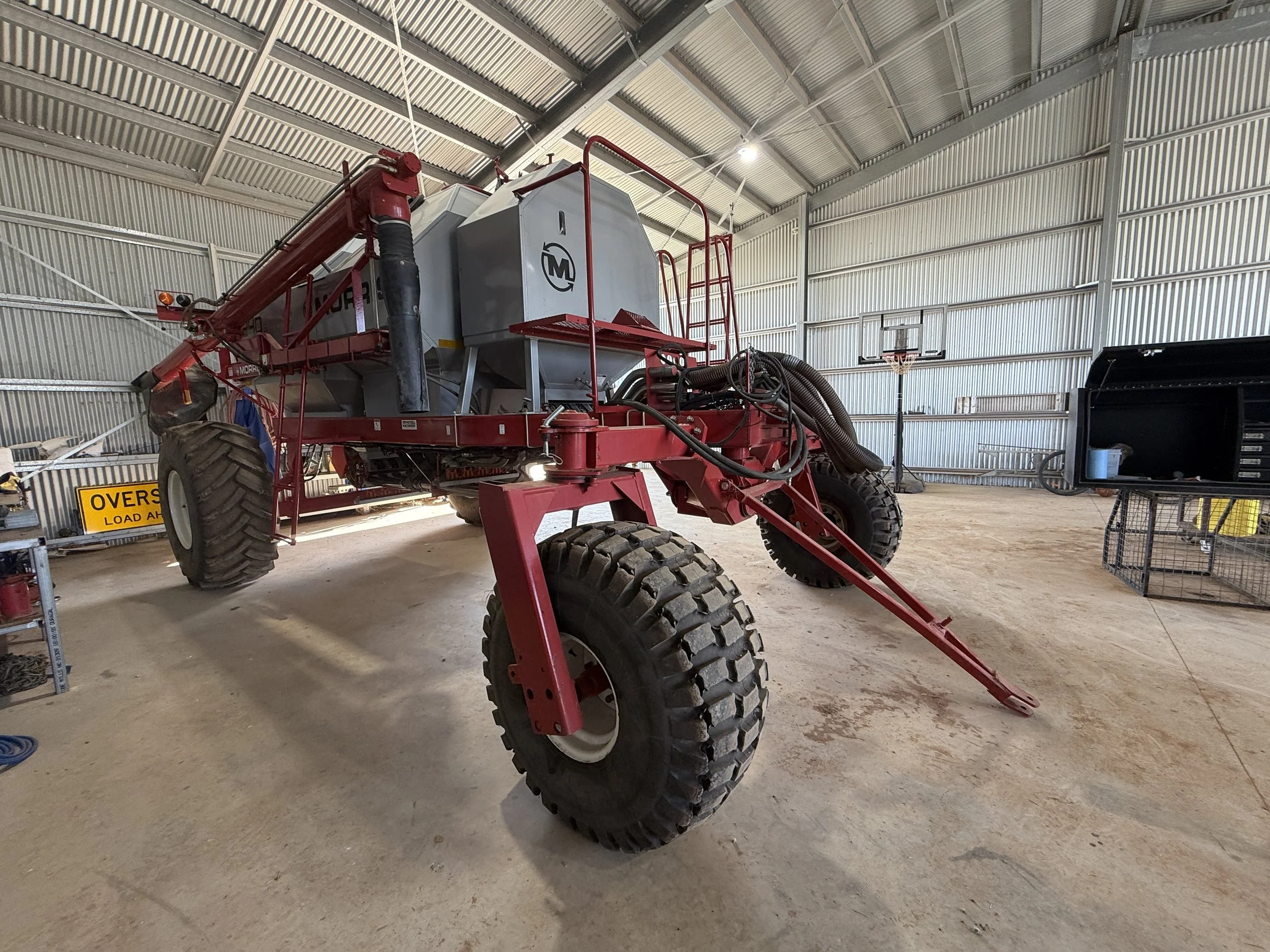 Morris C2 Contour Drill + 9240S Air Cart image 20