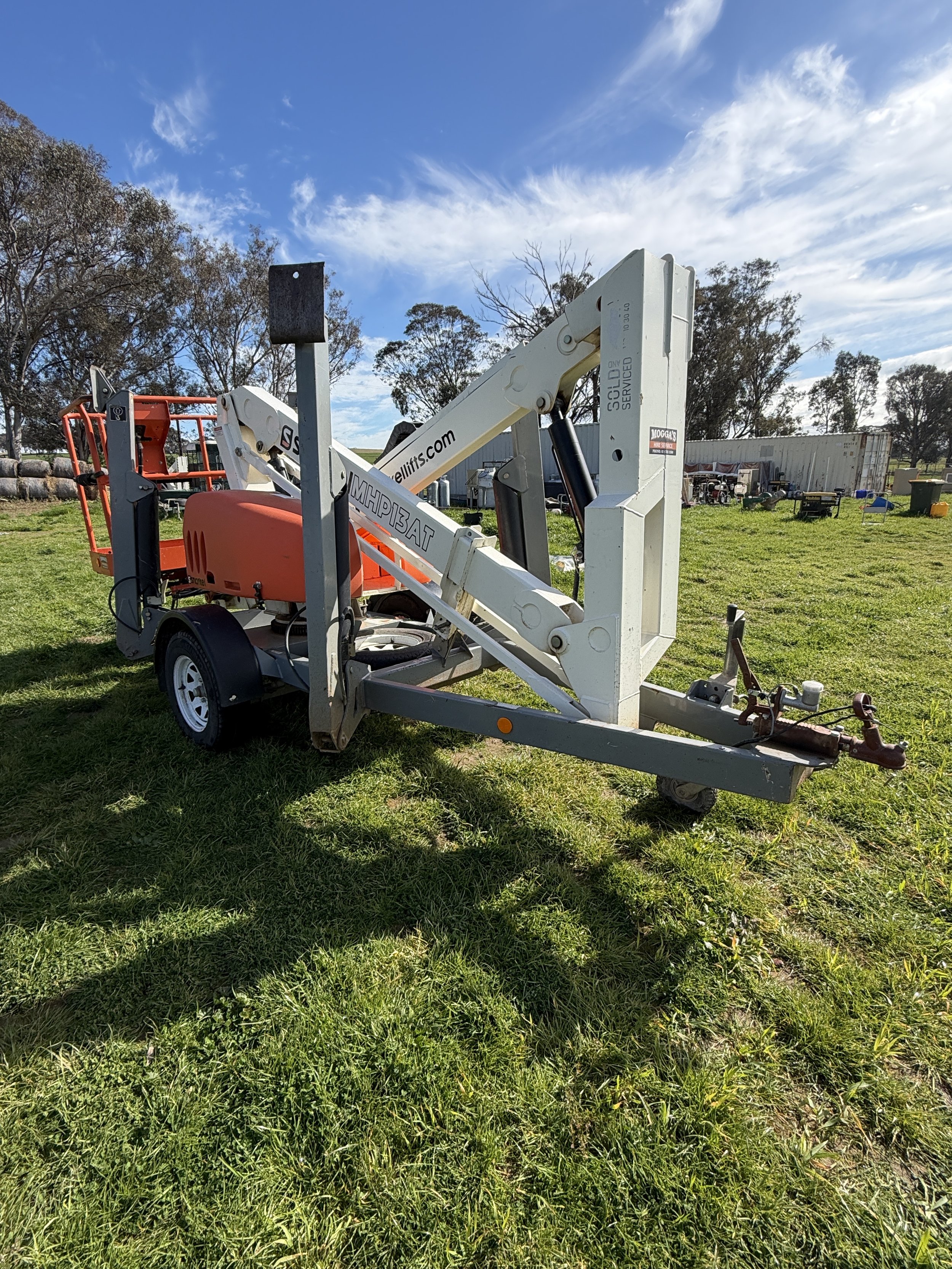 Cherry Pickers Machine