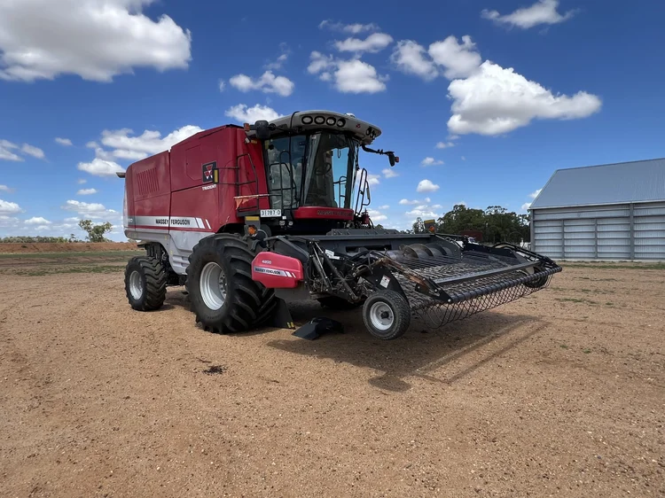 Massey Ferguson 9560 Combine + 7035 Front and trailer for sale at Midstate Machinery Brokers