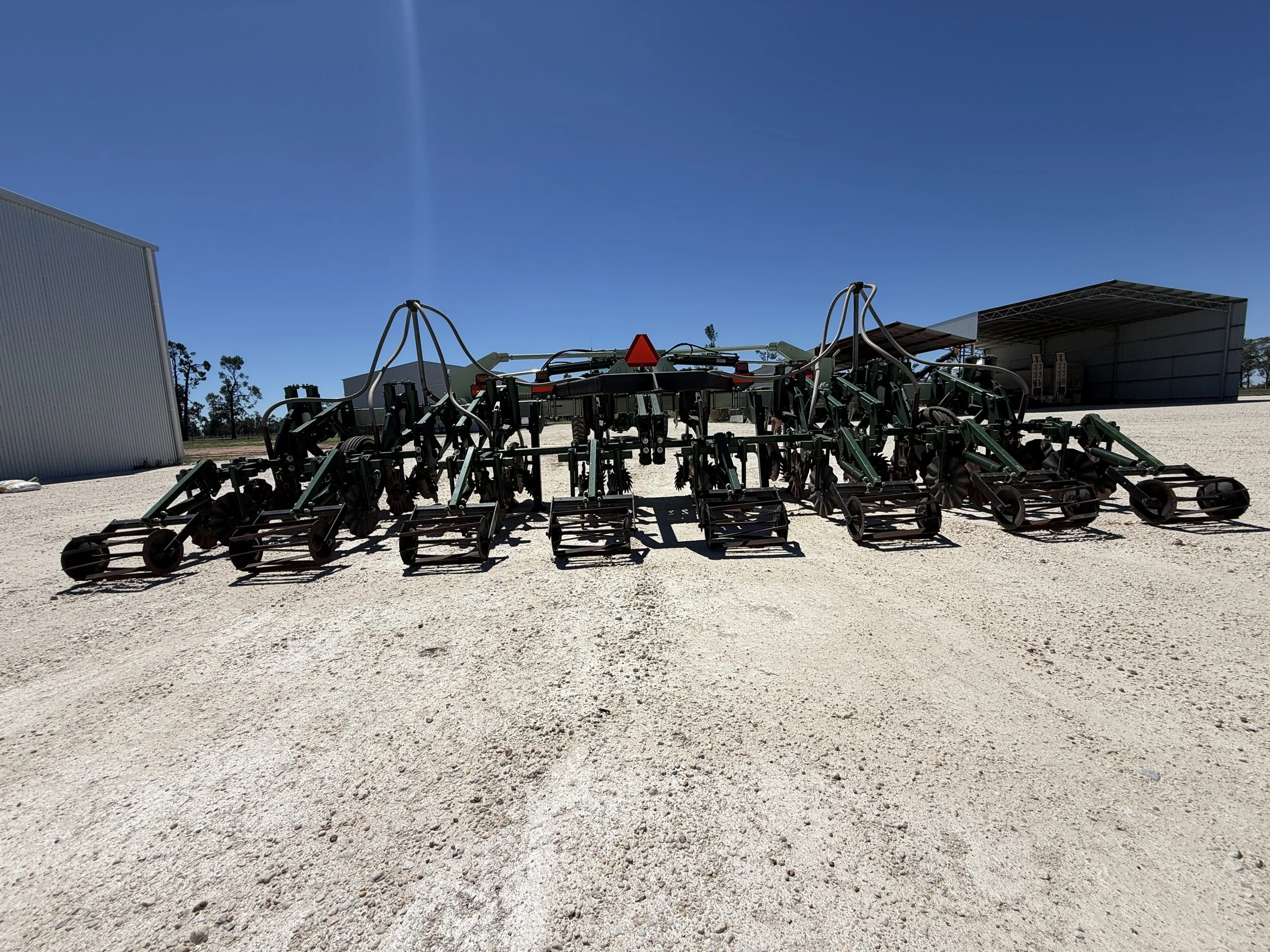 Kelley 6700 8 Row Strip Till image 6