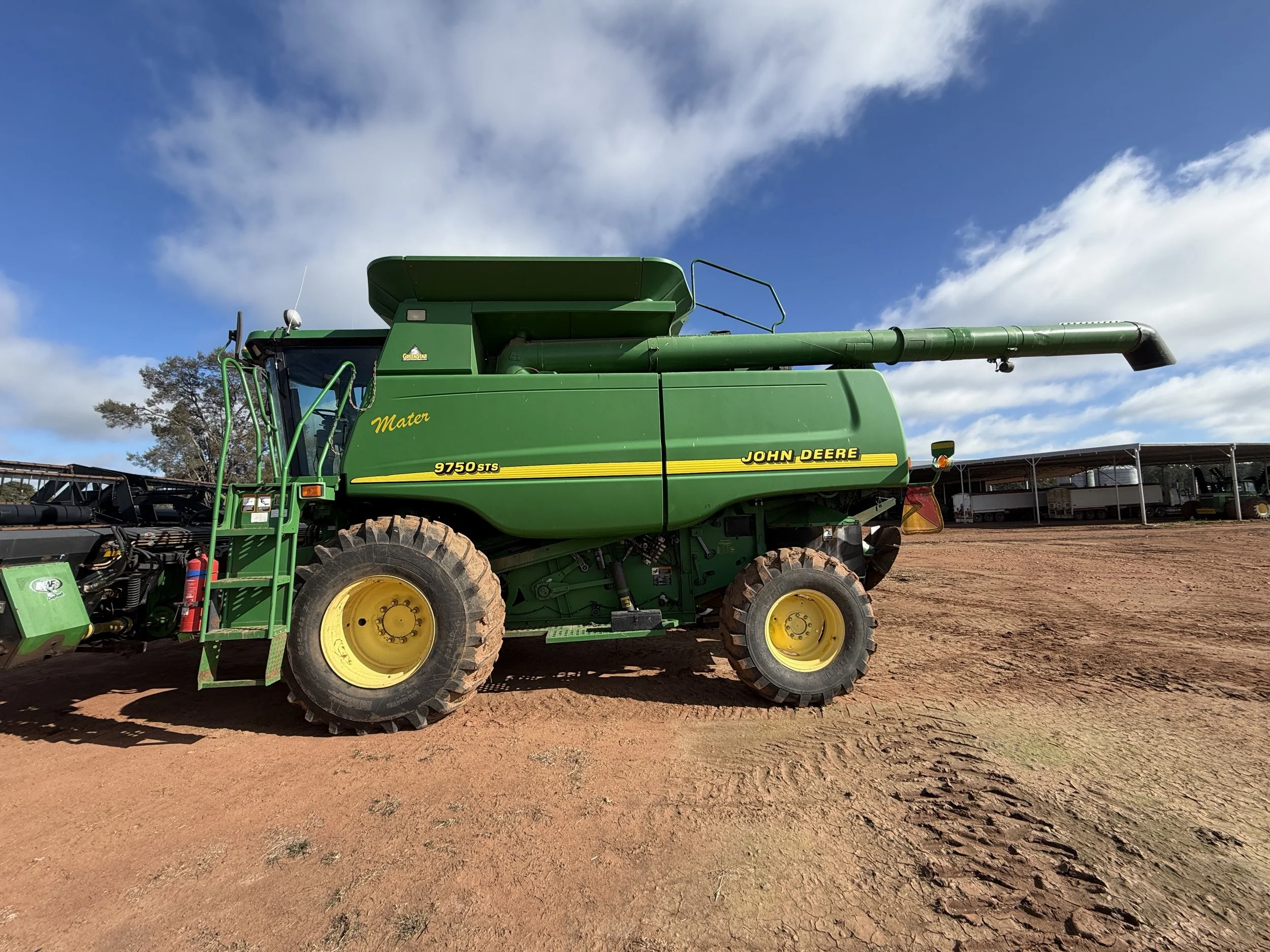 John Deere 9750STS + 42FT Midwest + Trailer image 8
