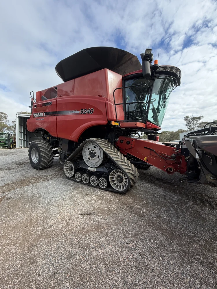 Case 9240 Combine + MWF 41FT front with Trailer for sale at Midstate Machinery Brokers