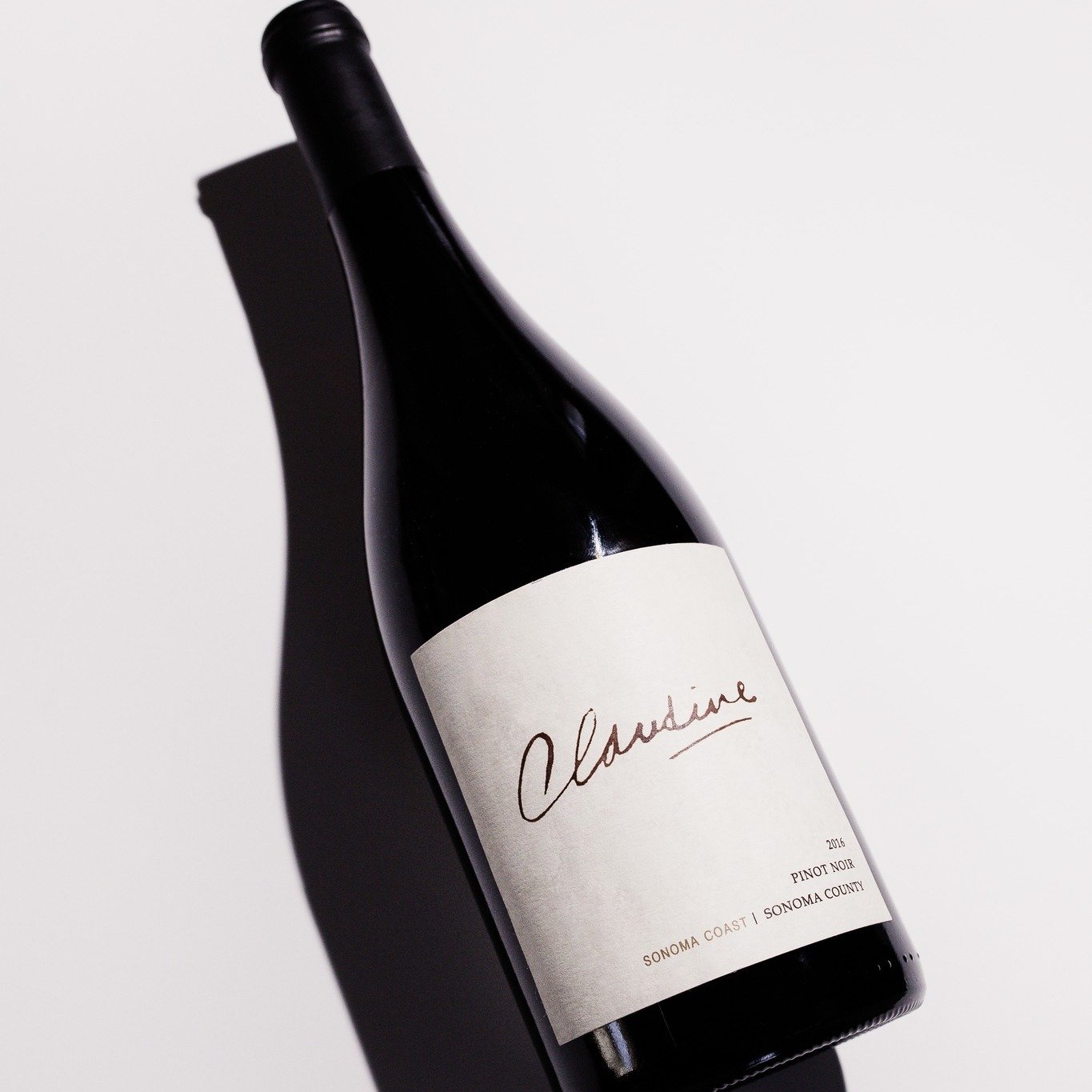 This exact bottling sold for almost $1000/case at the winery. Our price: $42. 

And, only $37.80 when you fill a case! Cheers to an elevated weeknight red!🍷

Link in bio or visit:
www.claudinewines.com/2016-pinot-noir

.
.
.
.
 #pinotnoirlover #pino