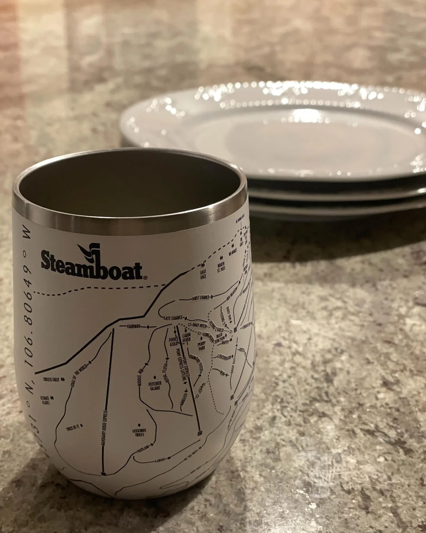 In an Airbnb this week. Are you picky about your glass?? Tell us!

.
.
.
#airbnb #wineglass #wineglass #finewine #winelover #winelovers #smallbusiness