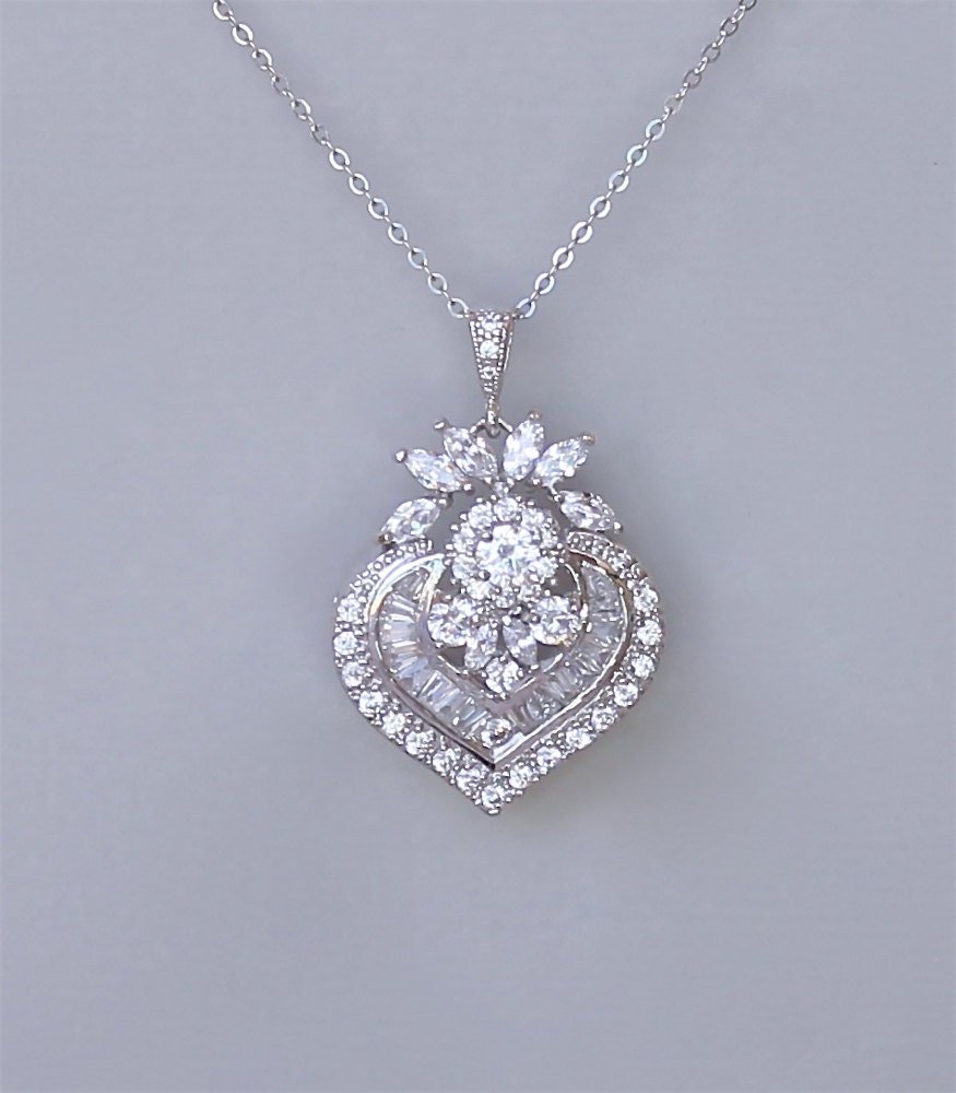 https://i.etsystatic.com/5939762/r/il/231570/934867470/il_fullxfull.934867470_jhuj.jpg