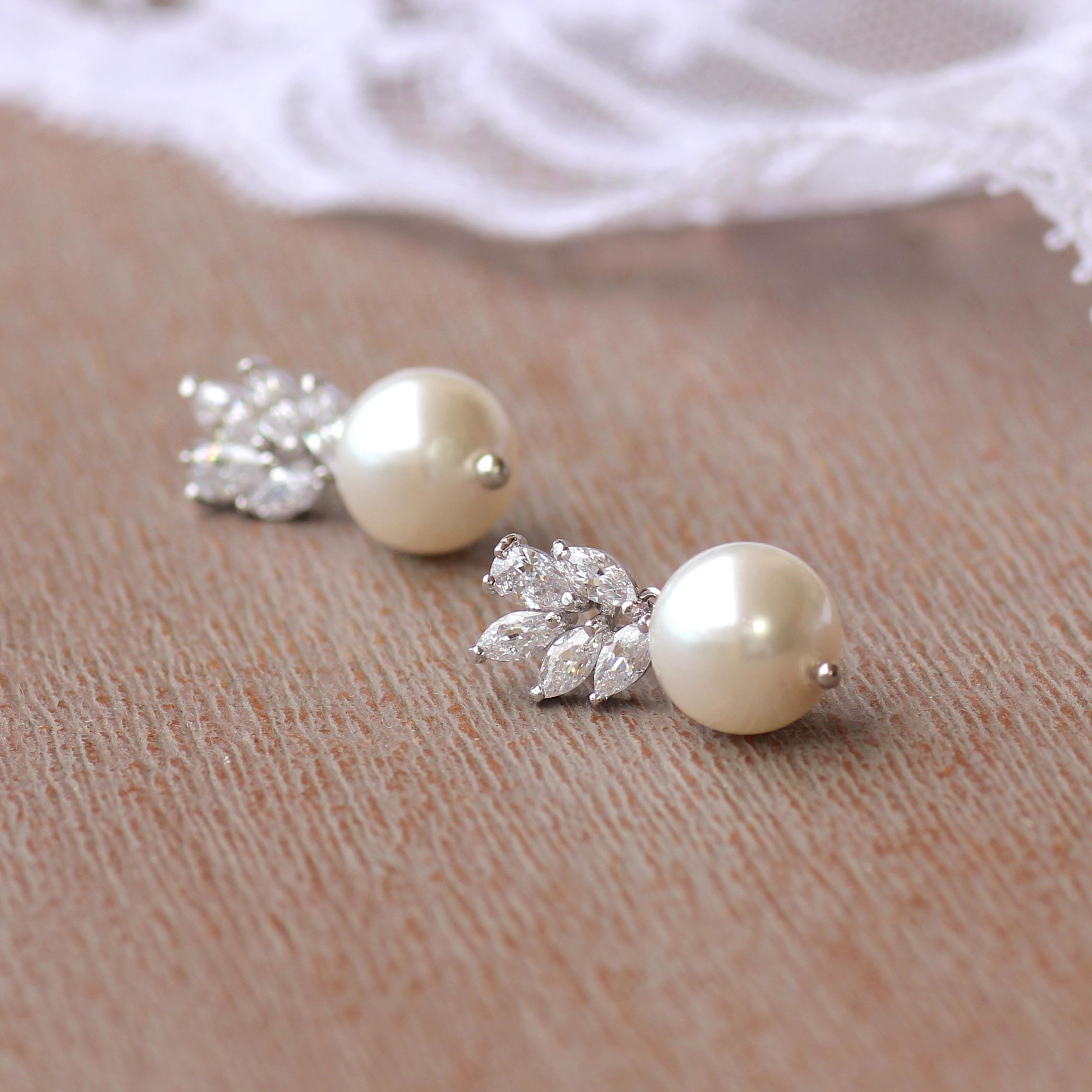https://i.etsystatic.com/5939762/r/il/07a68a/1368546850/il_fullxfull.1368546850_g9un.jpg