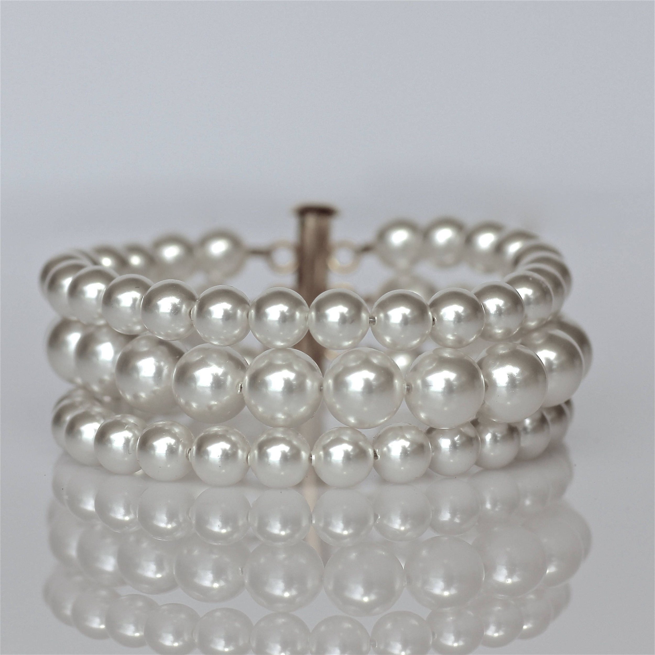 https://i.etsystatic.com/5939762/r/il/aadeea/1368510578/il_fullxfull.1368510578_aryk.jpg