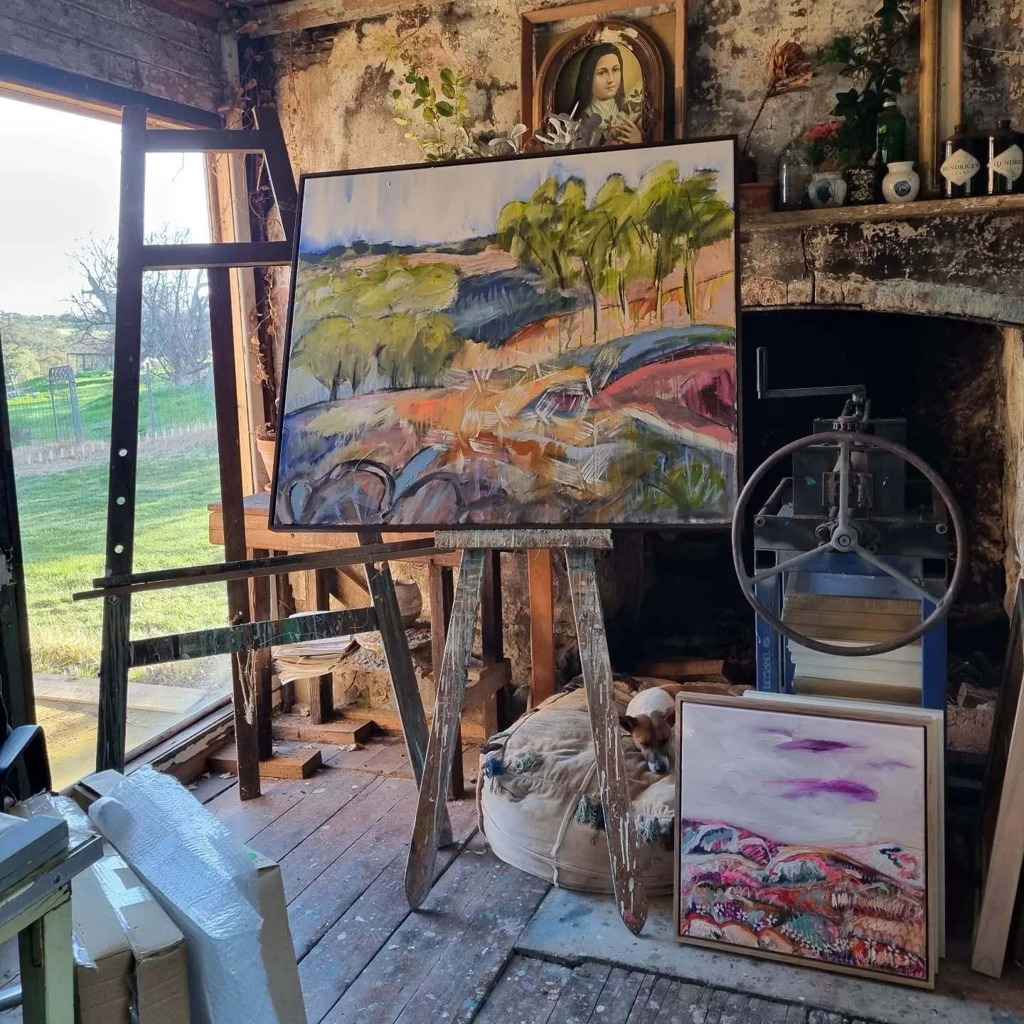Xxxxxxx
Studio light!
A divine spring day!
Xxxxxx

#80sflashback #australianartist #stephaniecorkhillhylesart
