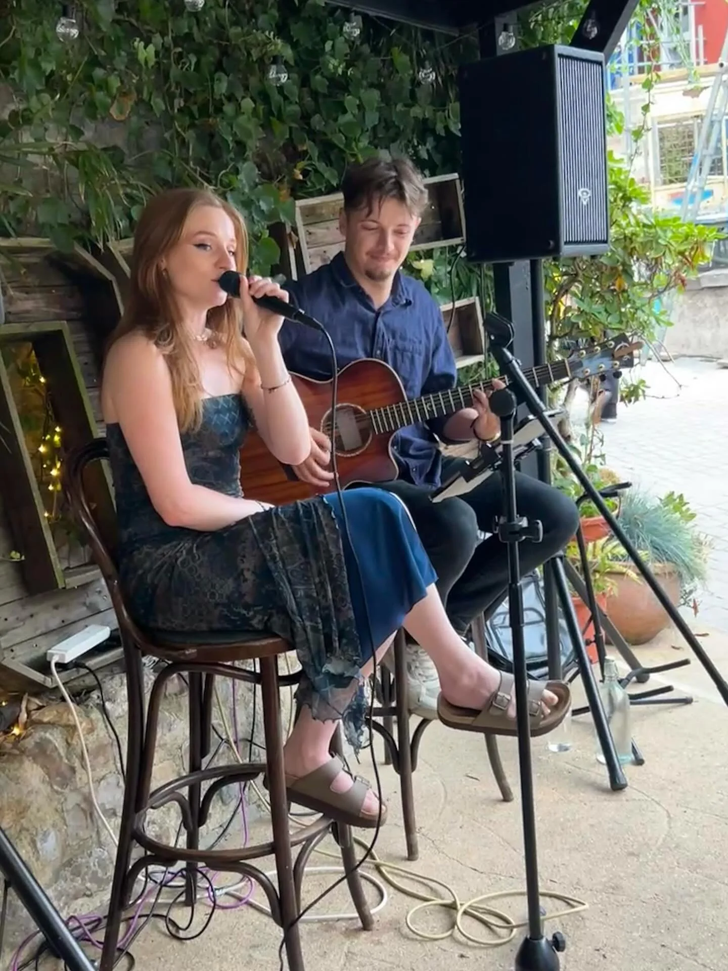Tonight&hellip;.@jessandfinnduo are bringing their magic and the vibe to our terrace. Get ready for the bank holiday weekend and join us for eats, drinks and music 
#Tunesontheterrace
#lymeregis #lymelife #lymeregisdorset #dorset #townmilllymeregis