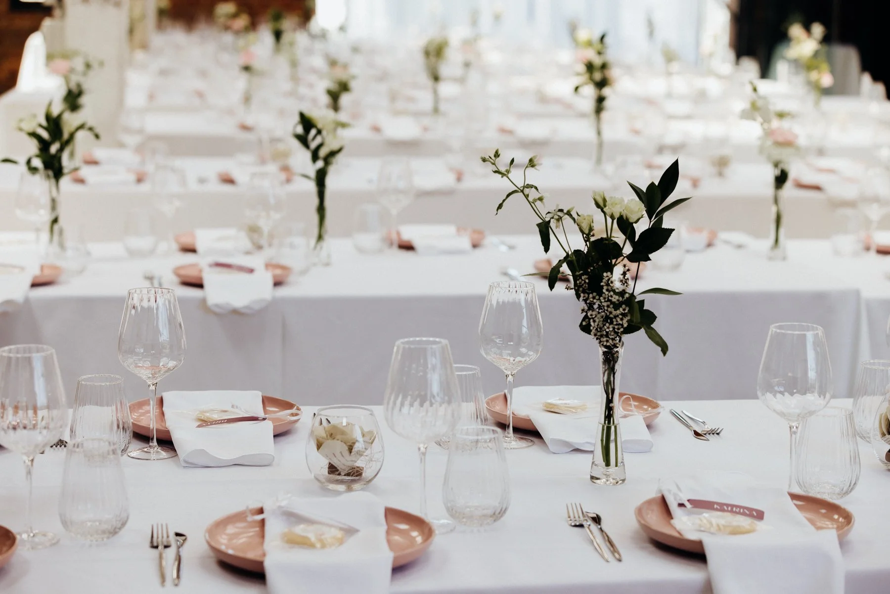 Your event styling should feel like you, effortless, beautiful and full of personality. From colour palettes to table settings, florals and full setup, we take the stress off your shoulders so you can simply show up and enjoy the magic 

Captured by 