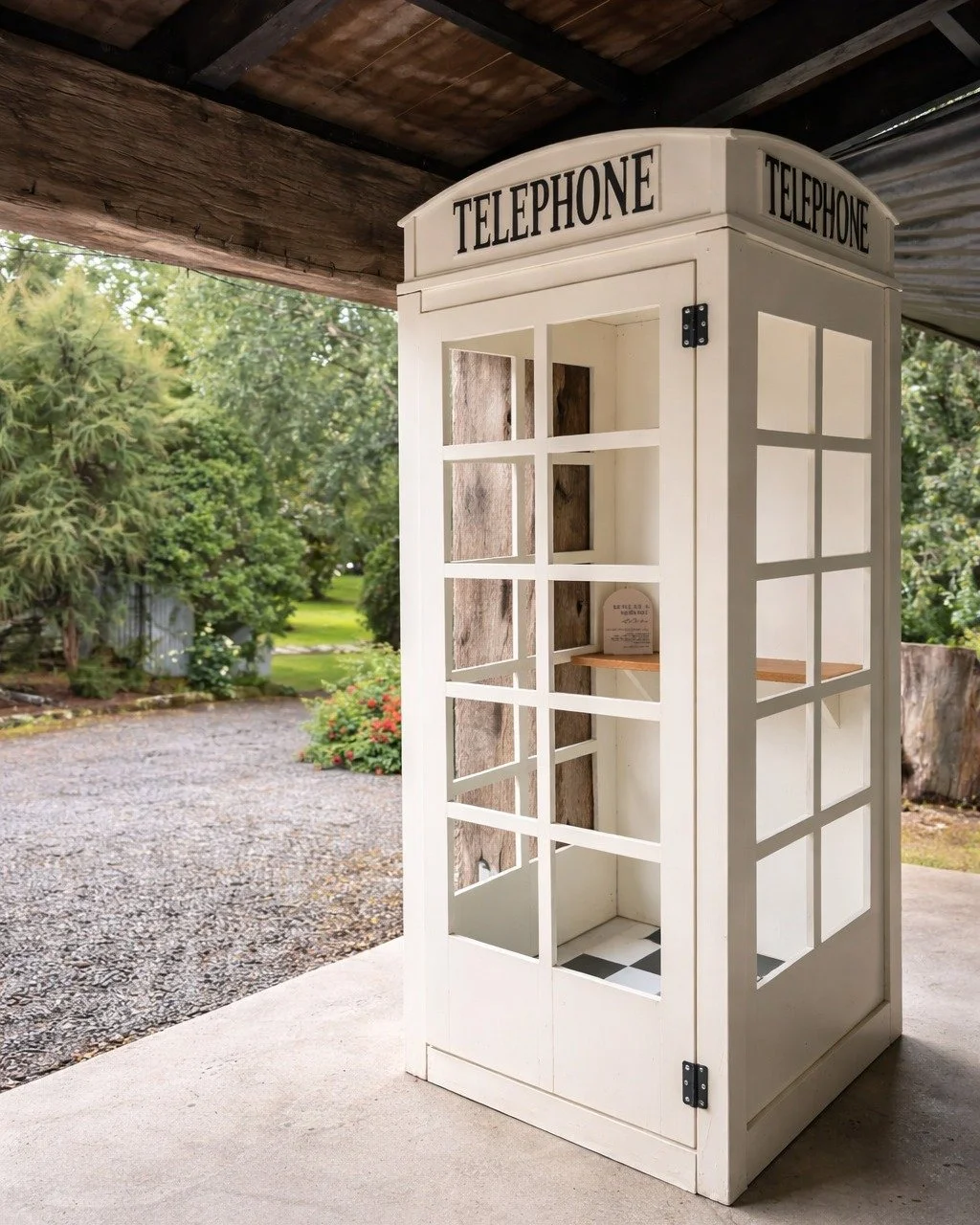 Some weddings shout.
Others whisper and still stop you in your tracks.

This is what happens when simplicity is intentional and every detail has a job to do.
Nothing extra. Nothing missing.

Design doesn&rsquo;t mean more.
It means right.

@nichollsa