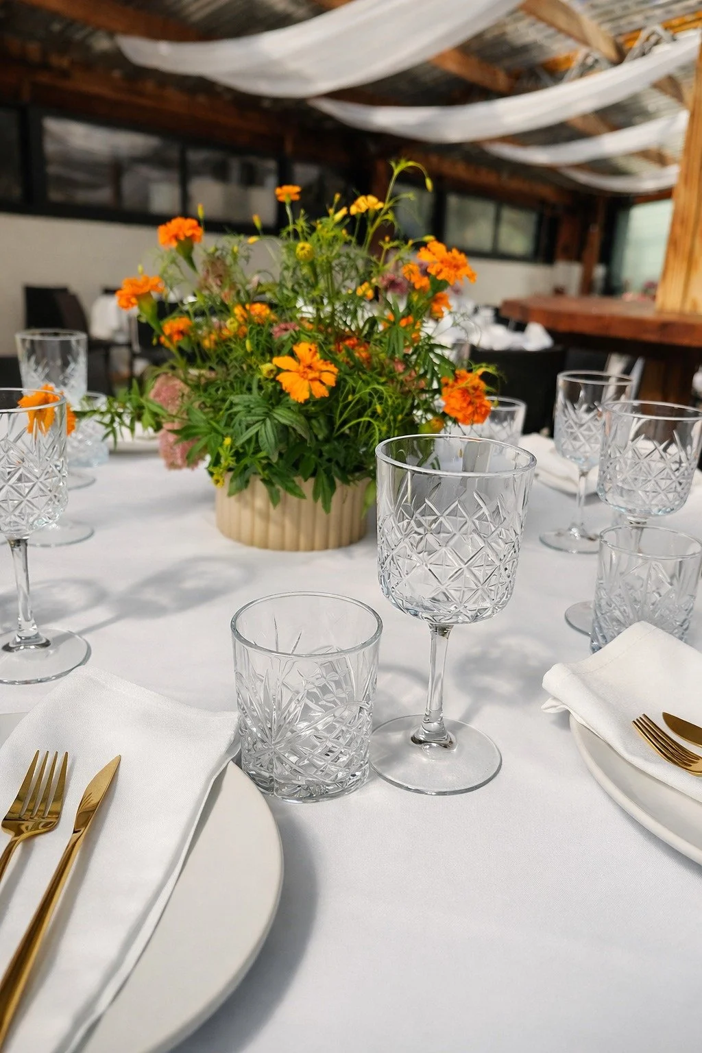 We love how flowers can completely transform a space, bringing warmth, texture and life to every table.

Explore more: https://www.nichollsandco.com/

Planning and Hire @nichollsandco.nz 
Florals @theneighbourhoodbunch 
Venue @Tautuku Fishing Club 

