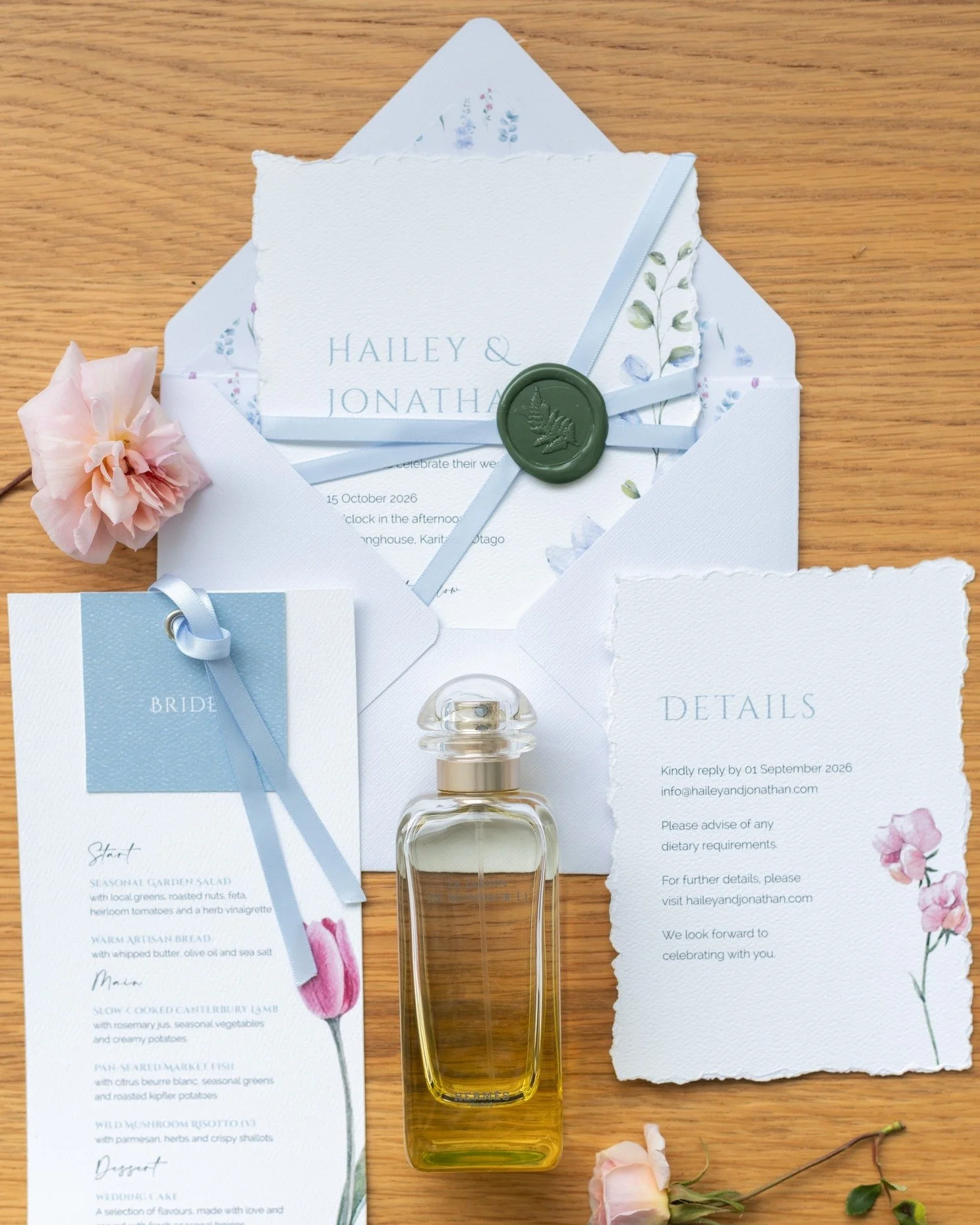 The little details deserve their moment.

A ribbon, a wax seal, the texture of beautiful paper and a scent that will always remind you of your wedding day.

These are the personal touches we love. Small things, thoughtfully chosen, that become part o