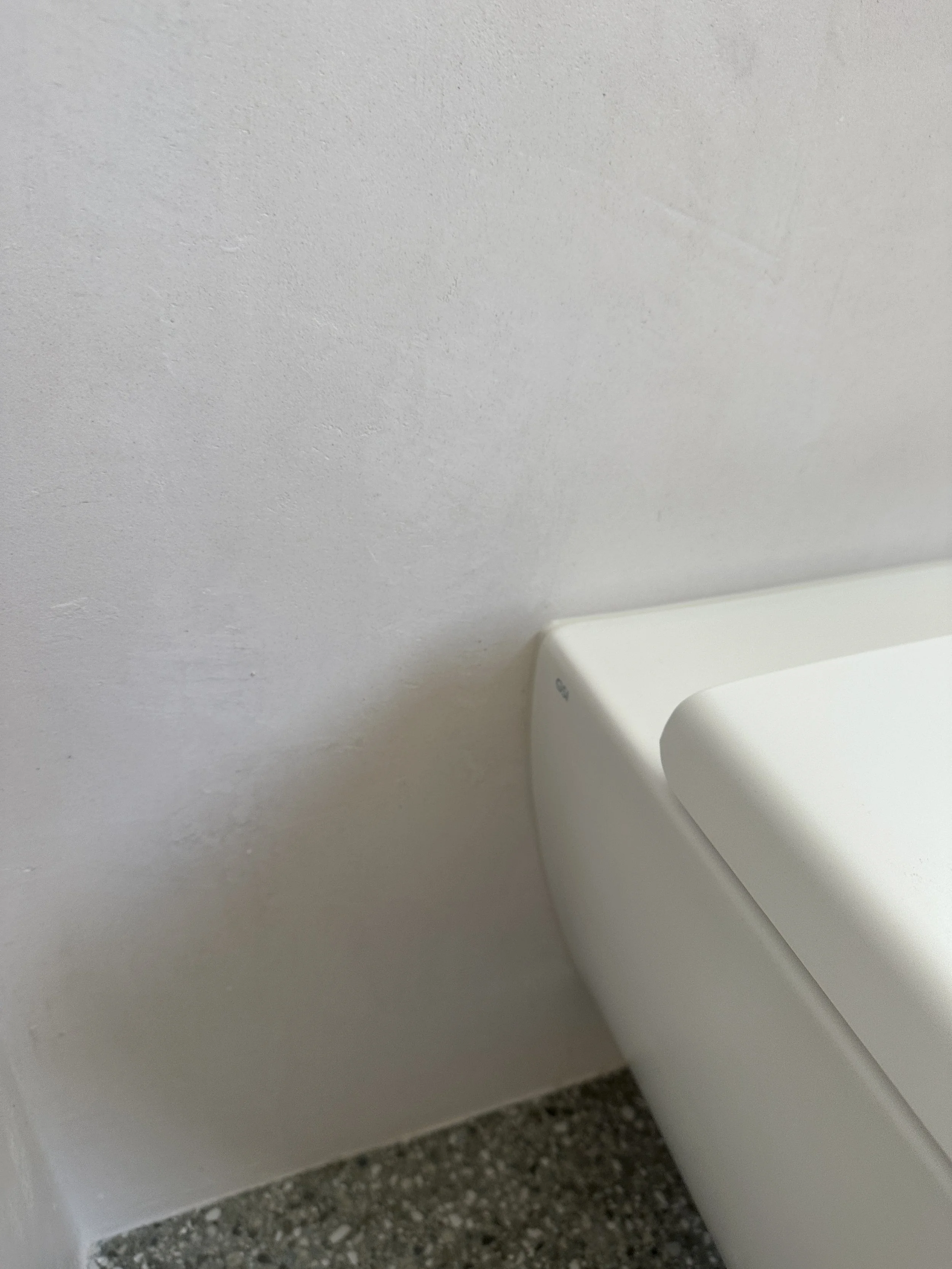 More Clean Silicone Lines At A Noosa Renovation For Iezzi Built