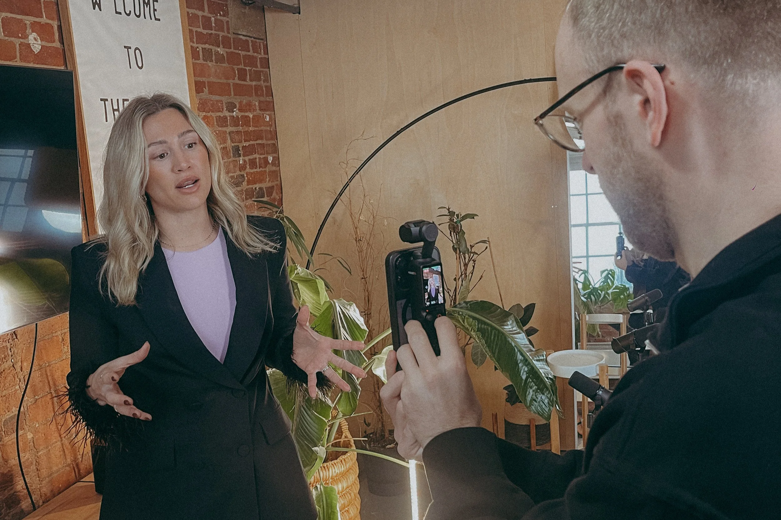 Batch Content Creation in a Studio: How Brands &amp; Creators Film Weeks of Content in One Day