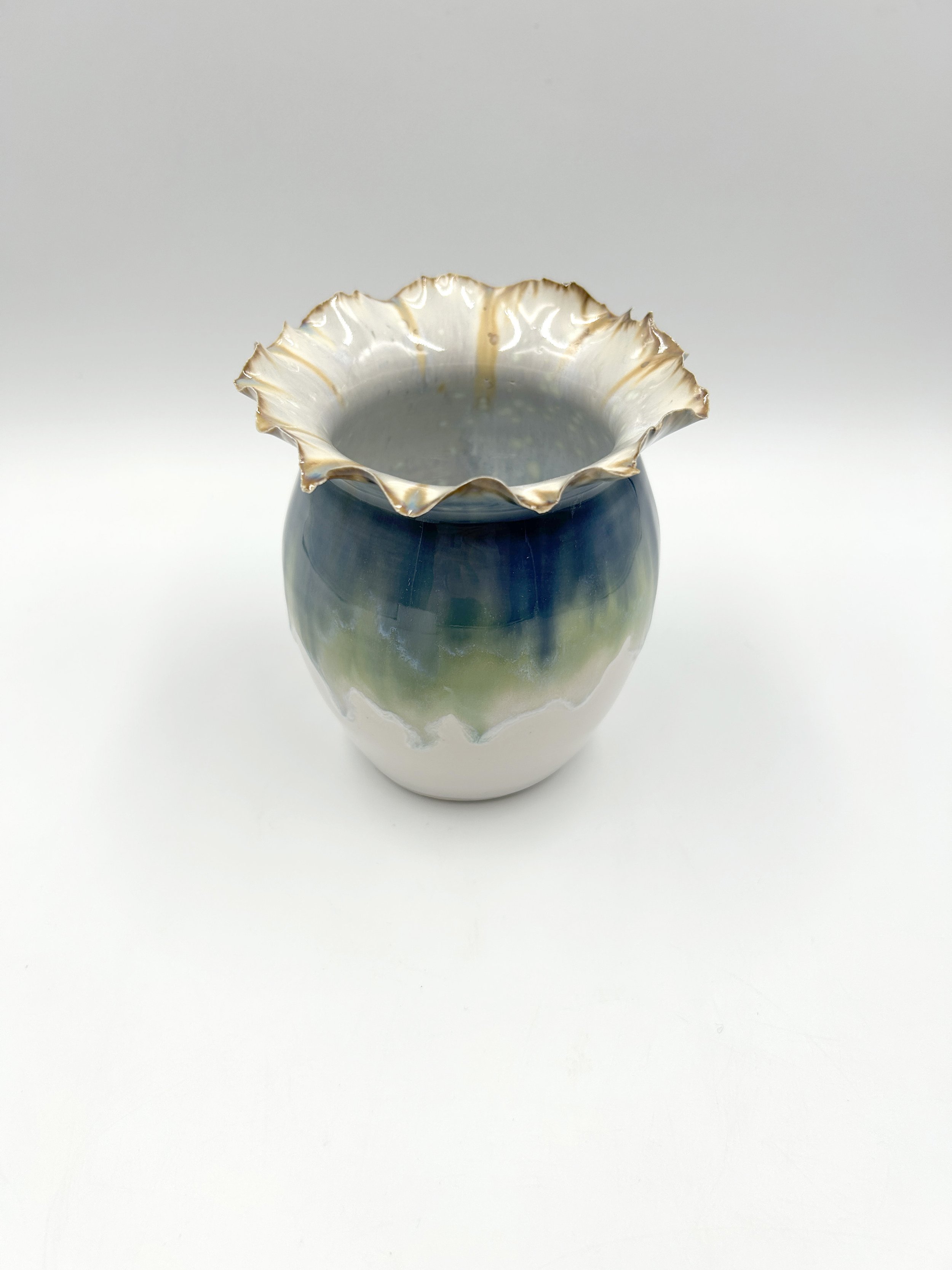 Flutter Vase Blue Green Flow 2.jpg