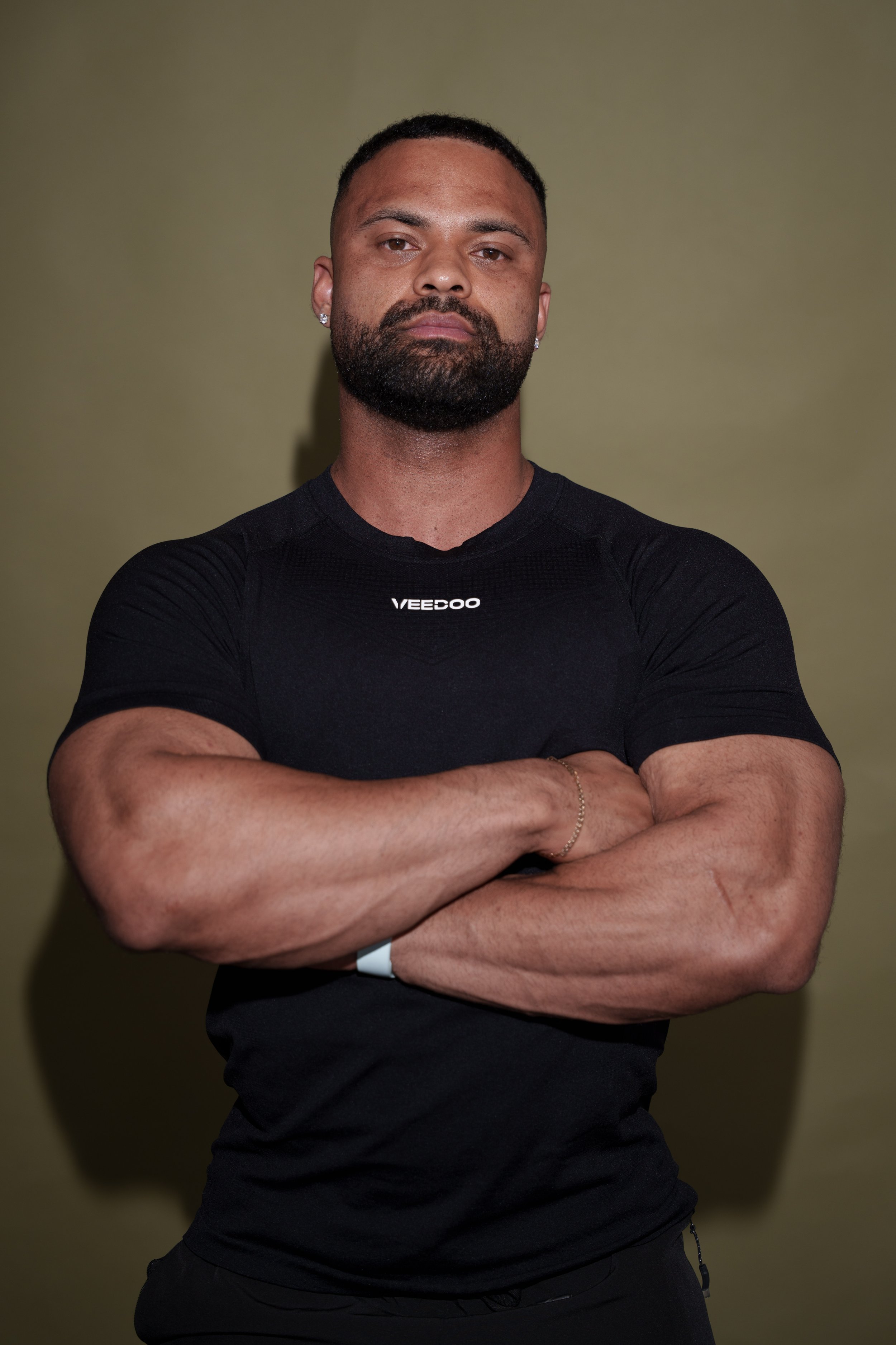 FREETOWN Compression Veedoo Top-Black