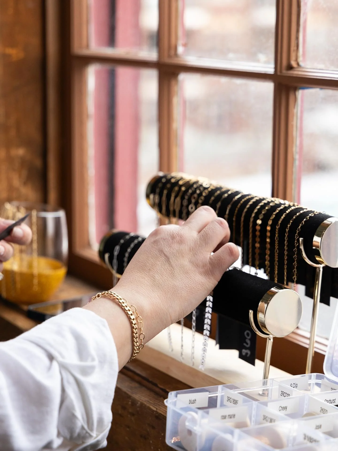 ✨ Join us at Gold &amp; Eight during the Rivertown Fall Art Festival! ✨

We&rsquo;re excited for Stillwater&rsquo;s annual celebration of art and creativity, set against the scenic backdrop of the St. Croix River. ￼ 

Come visit us at Grand Garage, 3