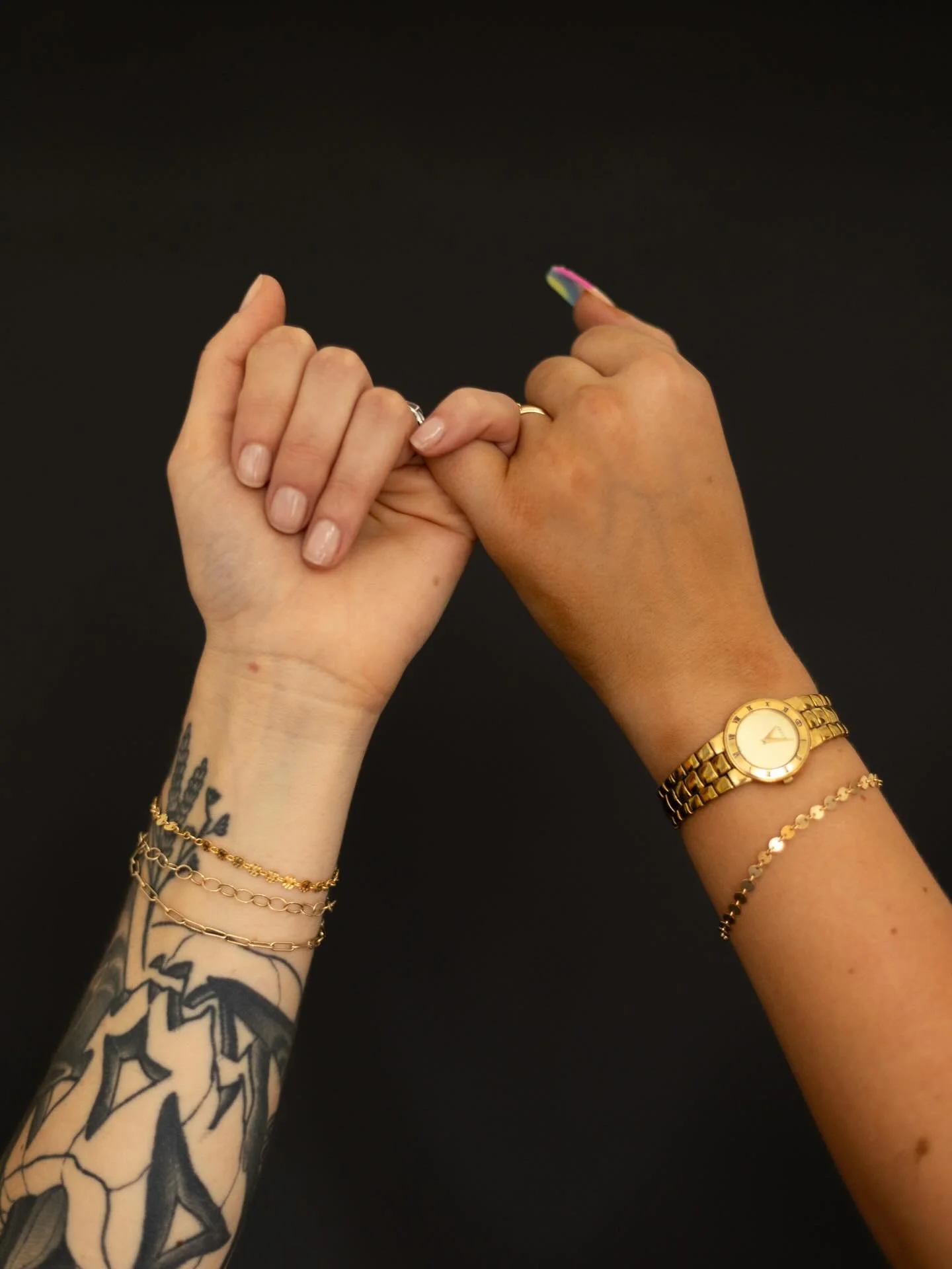 ✨ Gold &amp; Eight &ndash; Open Today &amp; Tomorrow ✨

Hi friends &mdash; in times when our community is feeling weighed down by what&rsquo;s happening around us, we want our space to be a little bit of joy and connection &mdash; a warm, welcoming p