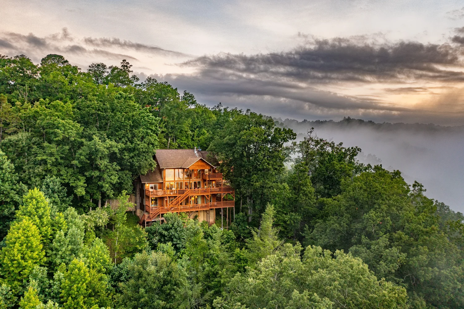 Riversong Lodge — Vacation Lovers