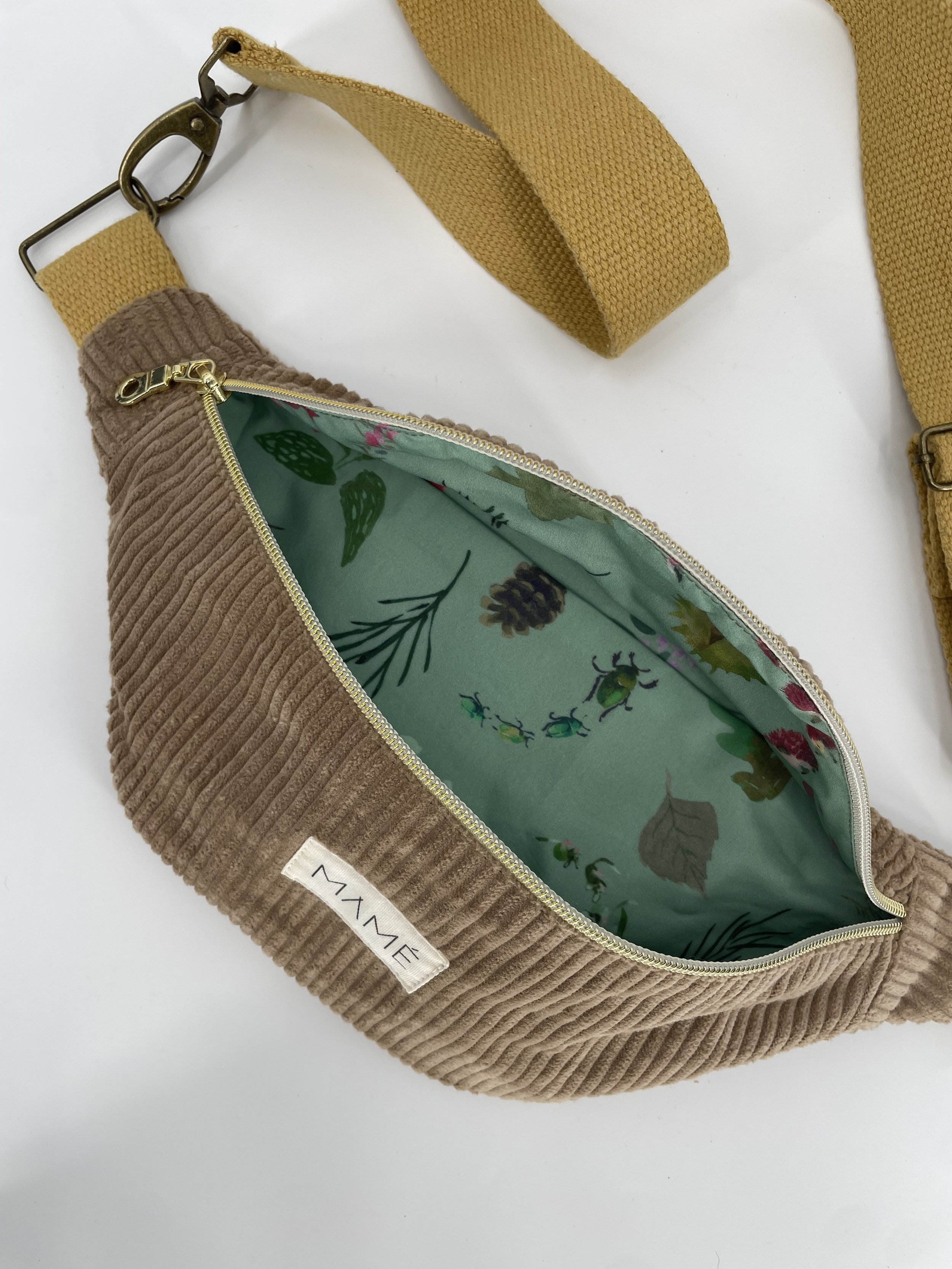 mame-sac banane-beige-3.jpeg