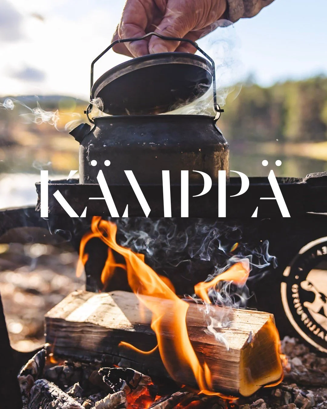 Syksyn viilentyessä voi käydä niin, ettei hyhmäinen telttailu niin kovasti kiinnosta. Aamuisin olisi muutakin tekemistä, kuin raaputella huurretta irti teltasta ja keitellä sormet kohmeessa nokka punaisena kahvia.
Syksy