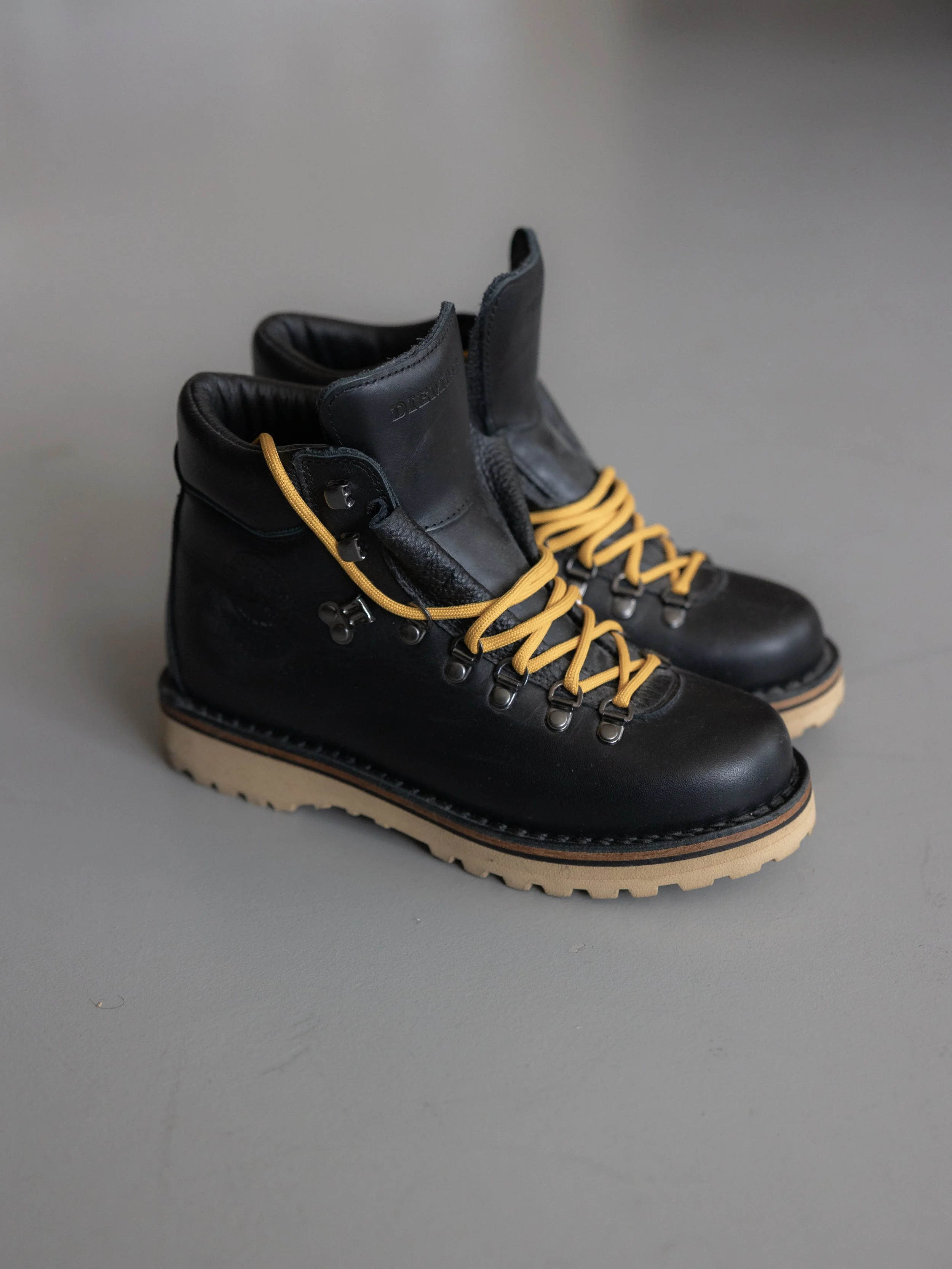 don_t remember the product name or the size... can you reverse image search and try to find in emails.jpg