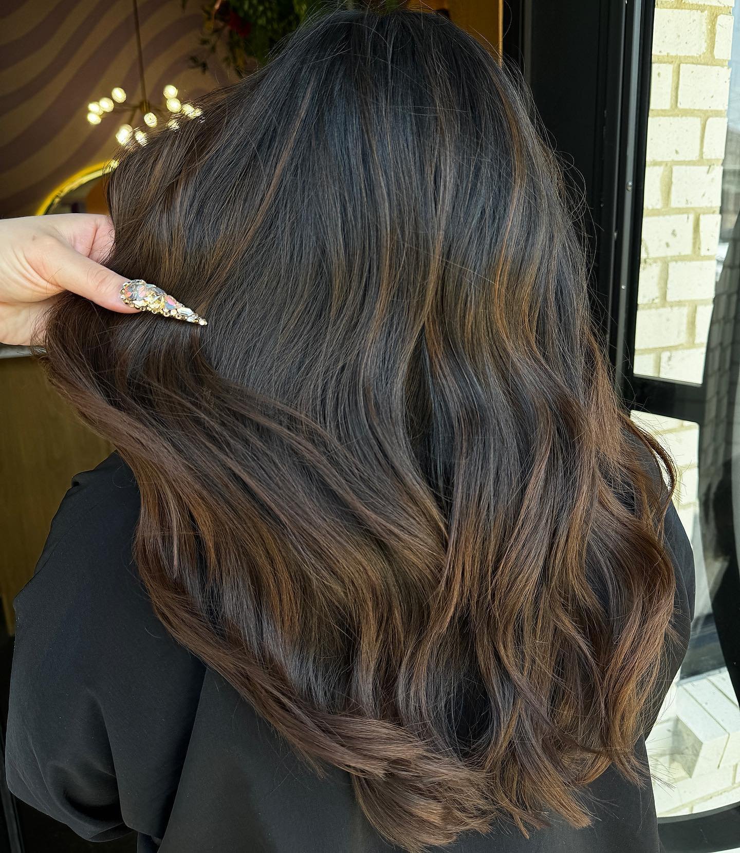 Taking over dallas one balayage at a time ʚɞ
&bull;
 
&bull;
swipe to see the before 🙈 

📸-@traceyhairstyles ʚɞ 

 

#dfwhairstylist #dfwhairsalon #fypシ #carroltontx #balayage #healthyhairjourney
