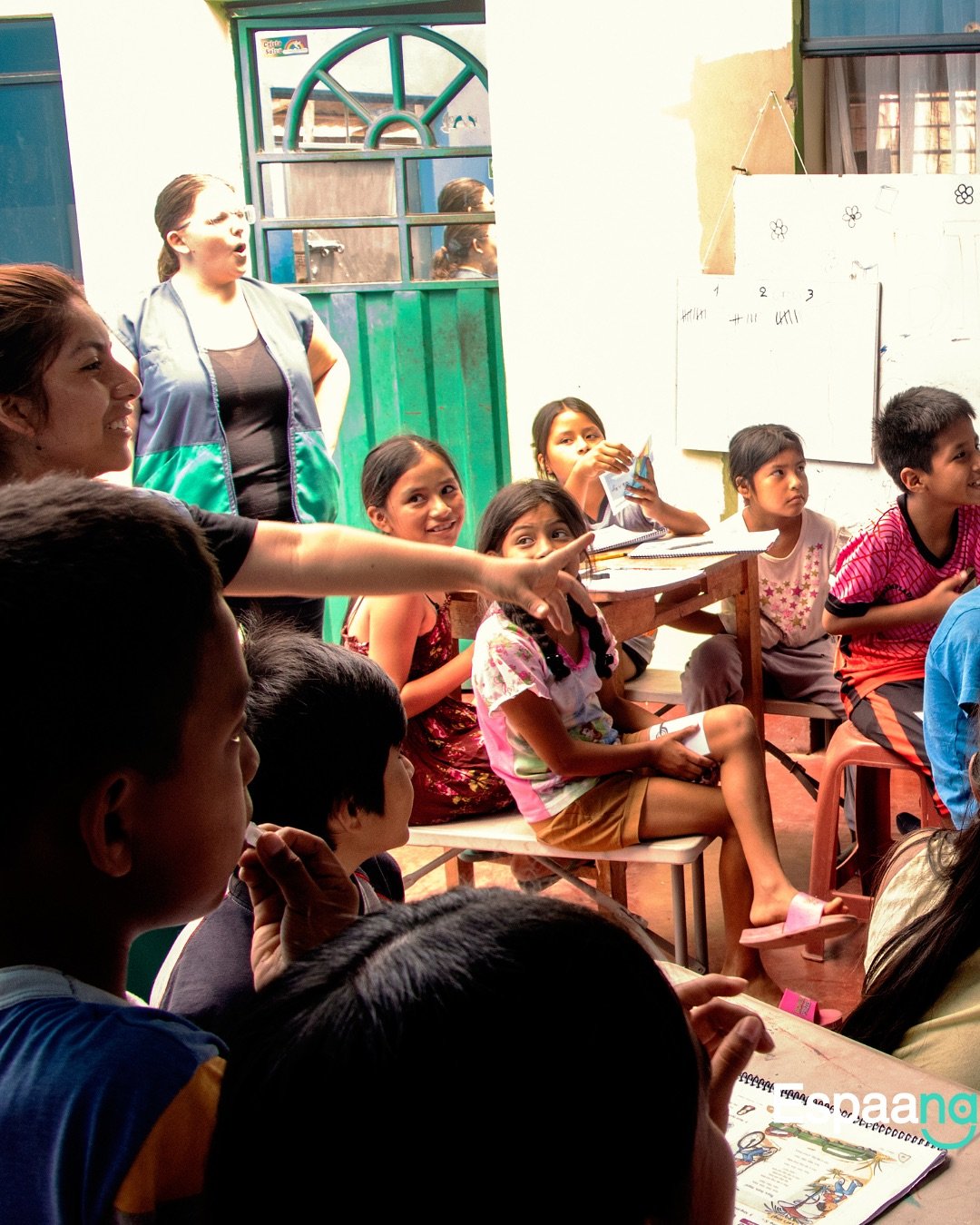 Happy faces in our English Program in Alto Trujillo 🚲🌎📚 Join us in Peru and volunteer with us 

#espaanglisch
#volunteeringinperu 
#educationispower