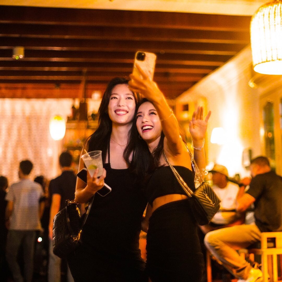 When we say lime, we mean to gather, as family, friends, or besties. No expectations, just good vibes and bess times. 

So, when are we limin&rsquo;? 😎 bit.ly/limin-jiakchuan / bit.ly/limin-katong

#CaribbeanThings #LimeHouse #Limin #WeLimin