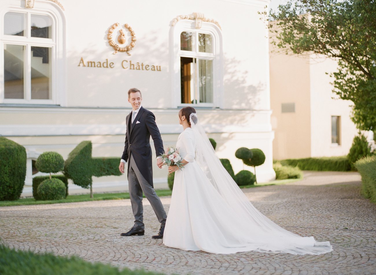 chateau amade wedding photographer nikol bodnarova