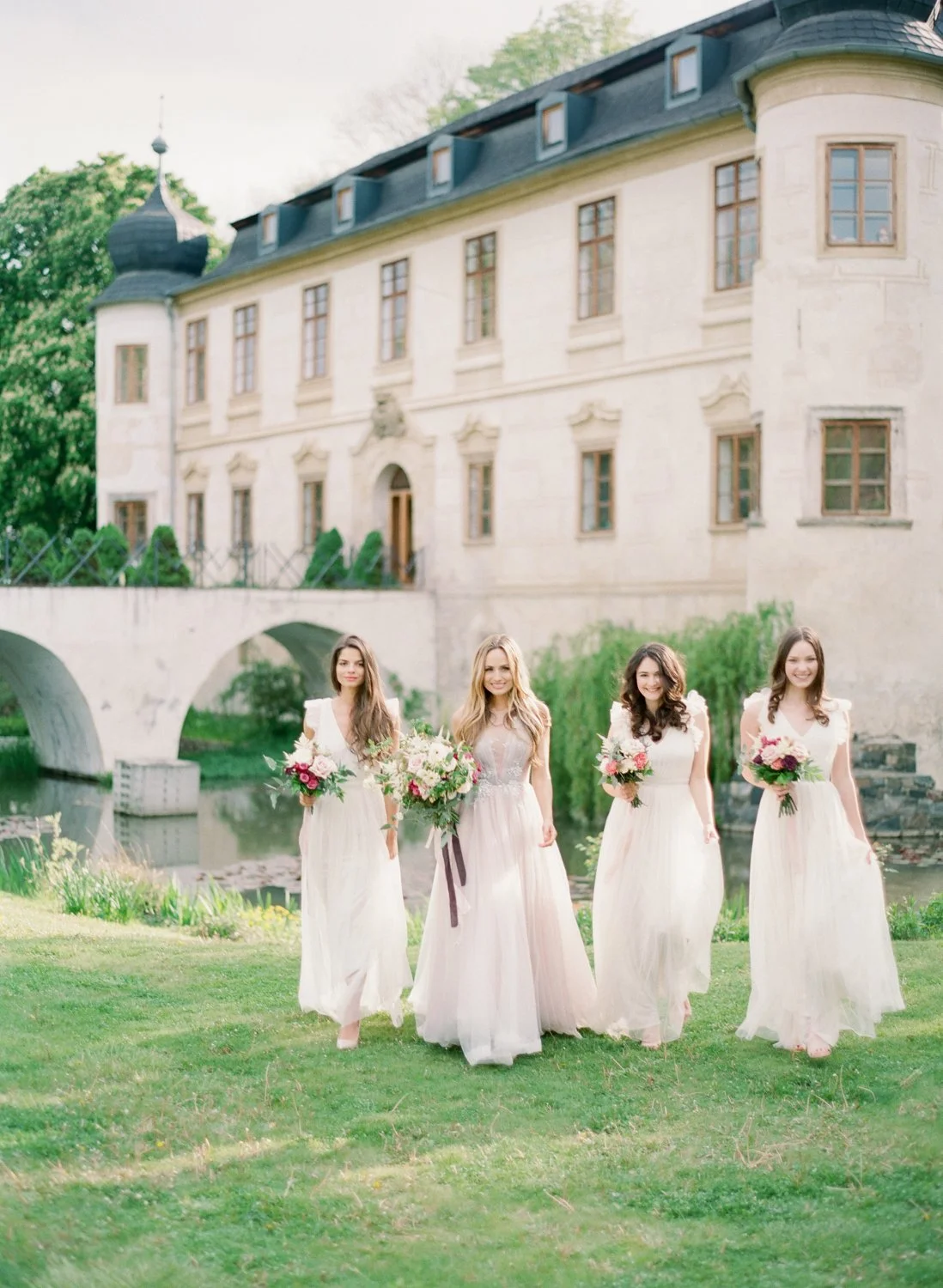 chateau_trebesice_wedding_photographer_prague_wedding_160.jpeg