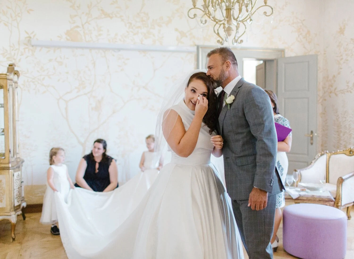 chateau+mcely+wedding+prague+italy+wedding+photoggrapher+15.jpg
