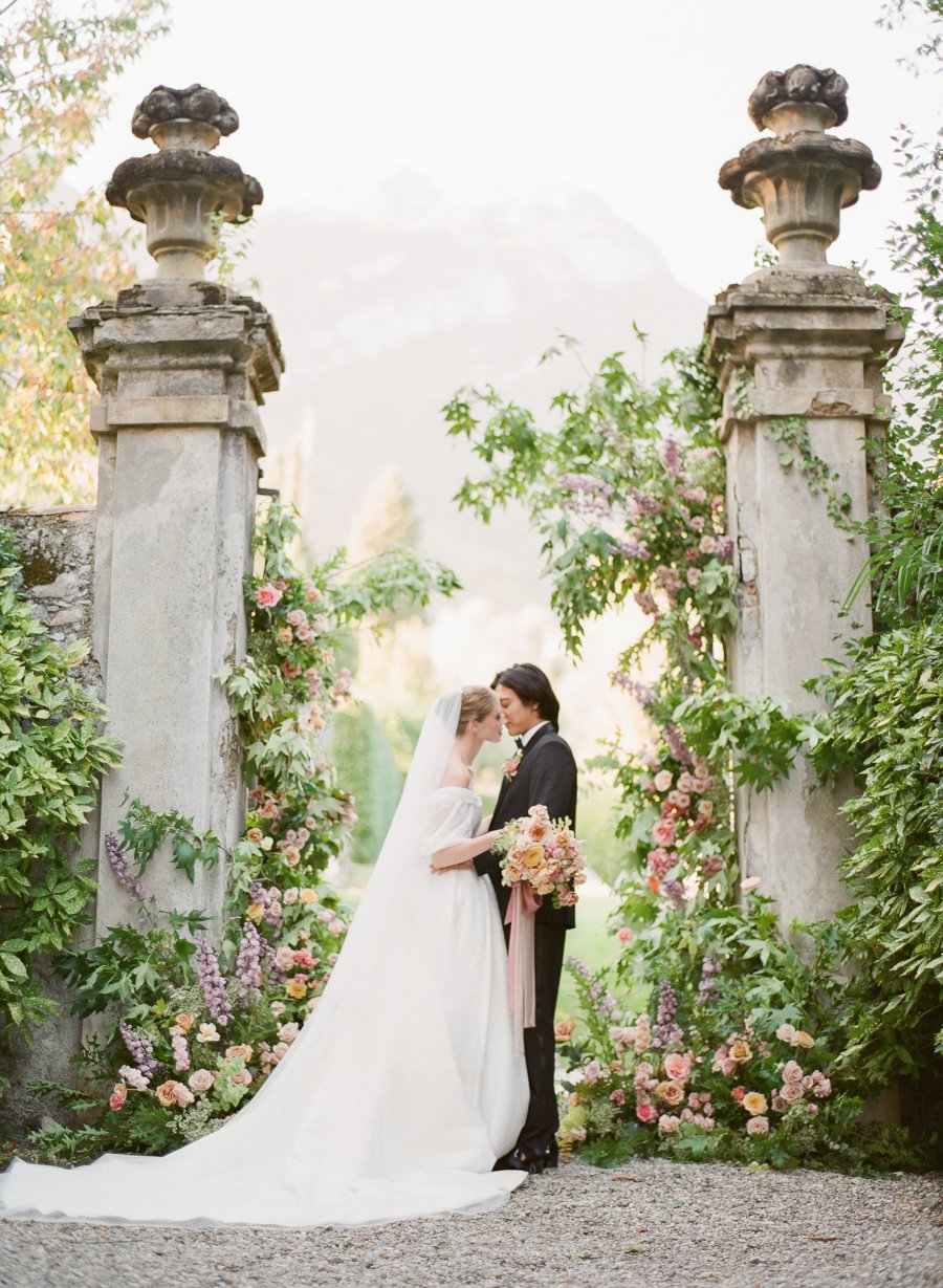 Wedding ceremony on Lake Como nikol bodnarova photography