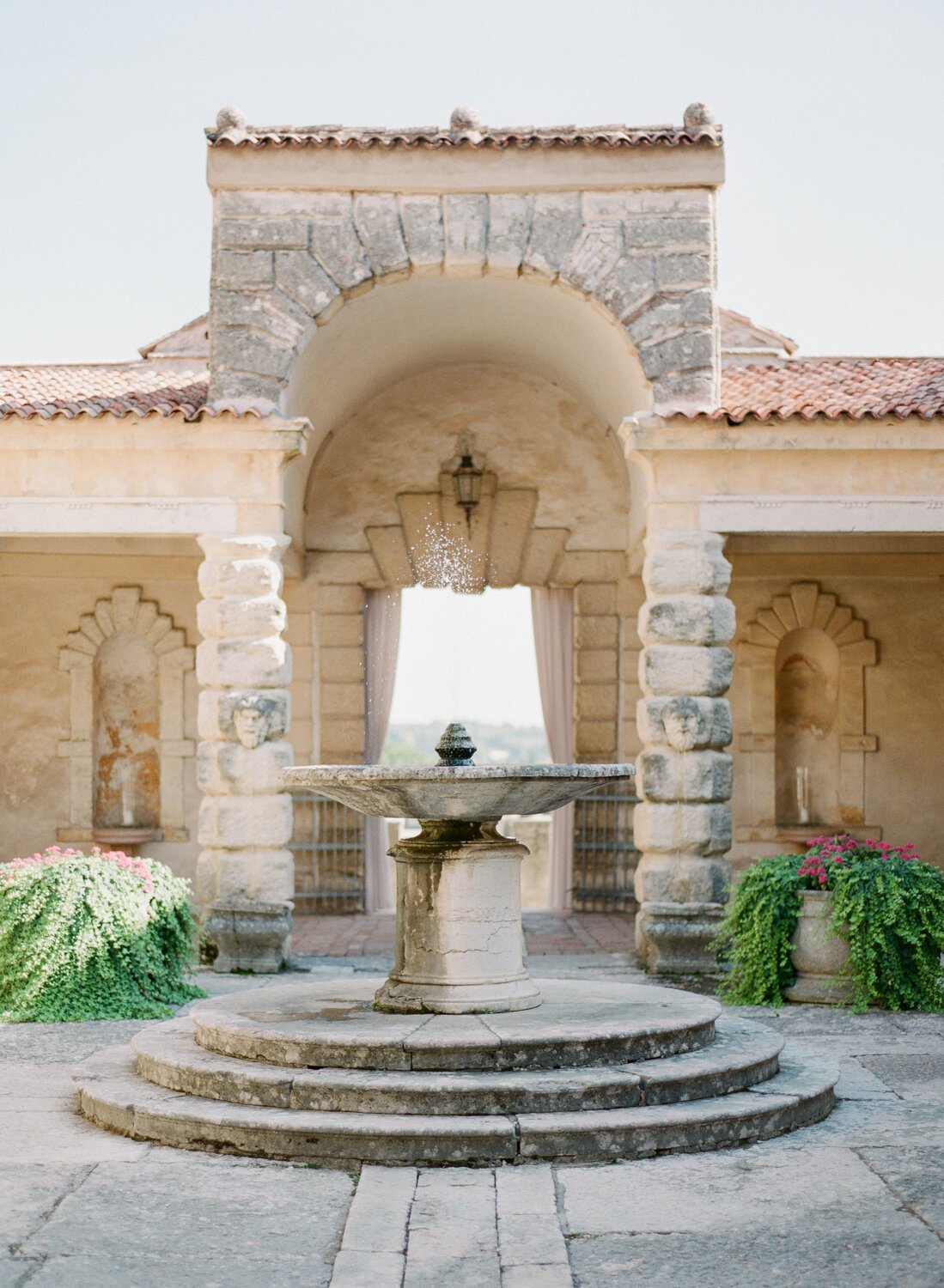 Lake_Garda_wedding_photographer_villa_della_torre_allegrini_nikol_bodnarova_15.jpeg