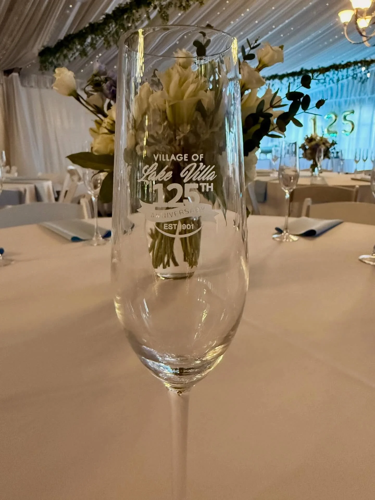 Happy 125th Anniversary @villageoflakevilla! 

💐: @larkspurandleo 
🎶: @heyjimmyband