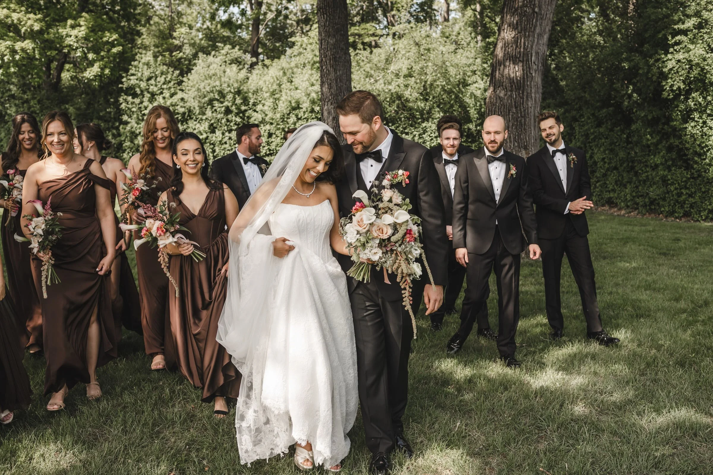 We had such a perfect day for the sweetest couple last week; Marie &amp; Luke! ☀️

Thank you @breeniesphotography for sending us over yet again, beautiful sneak peaks!