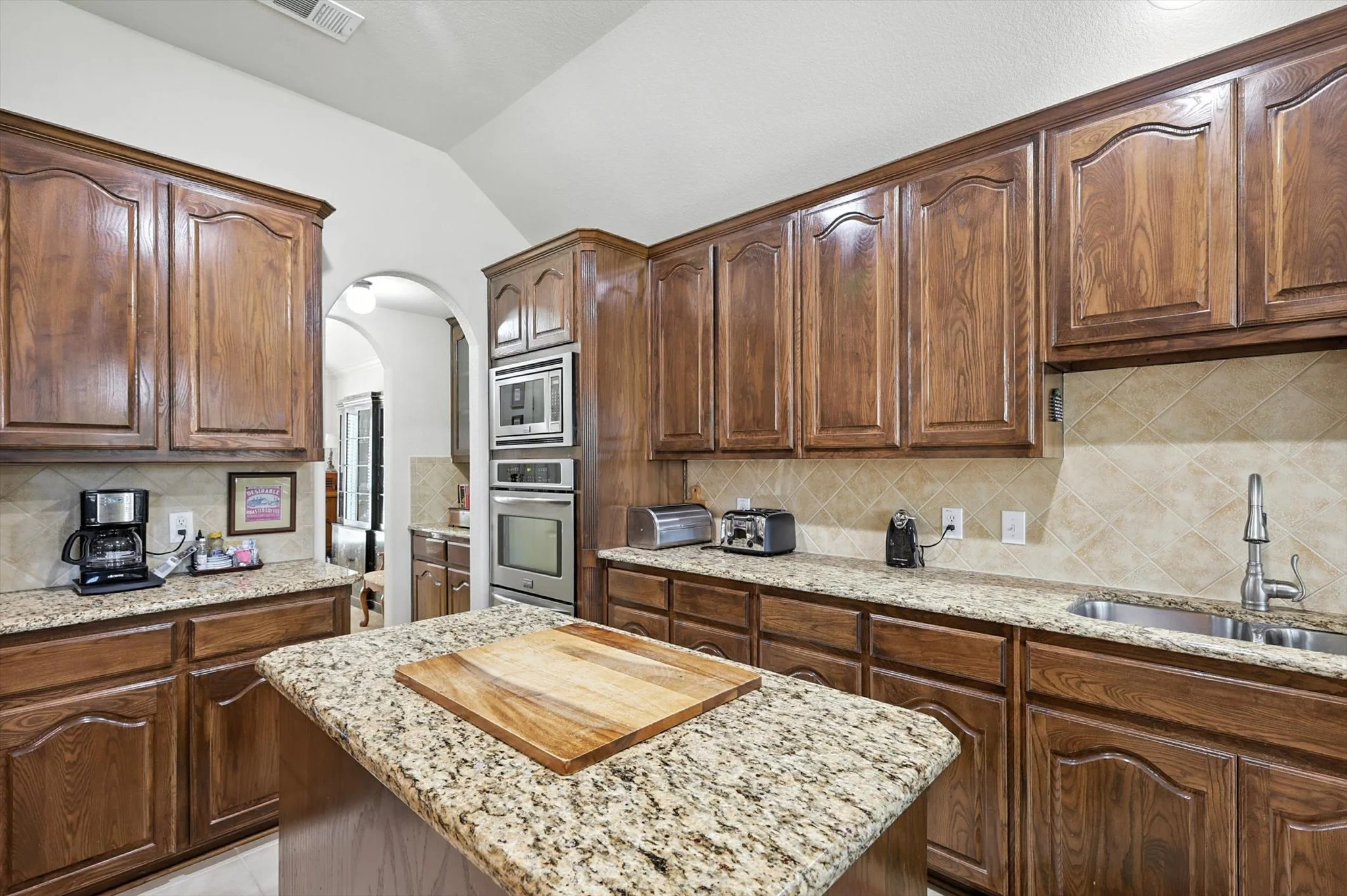 18-870 White River Dr Final18.jpg